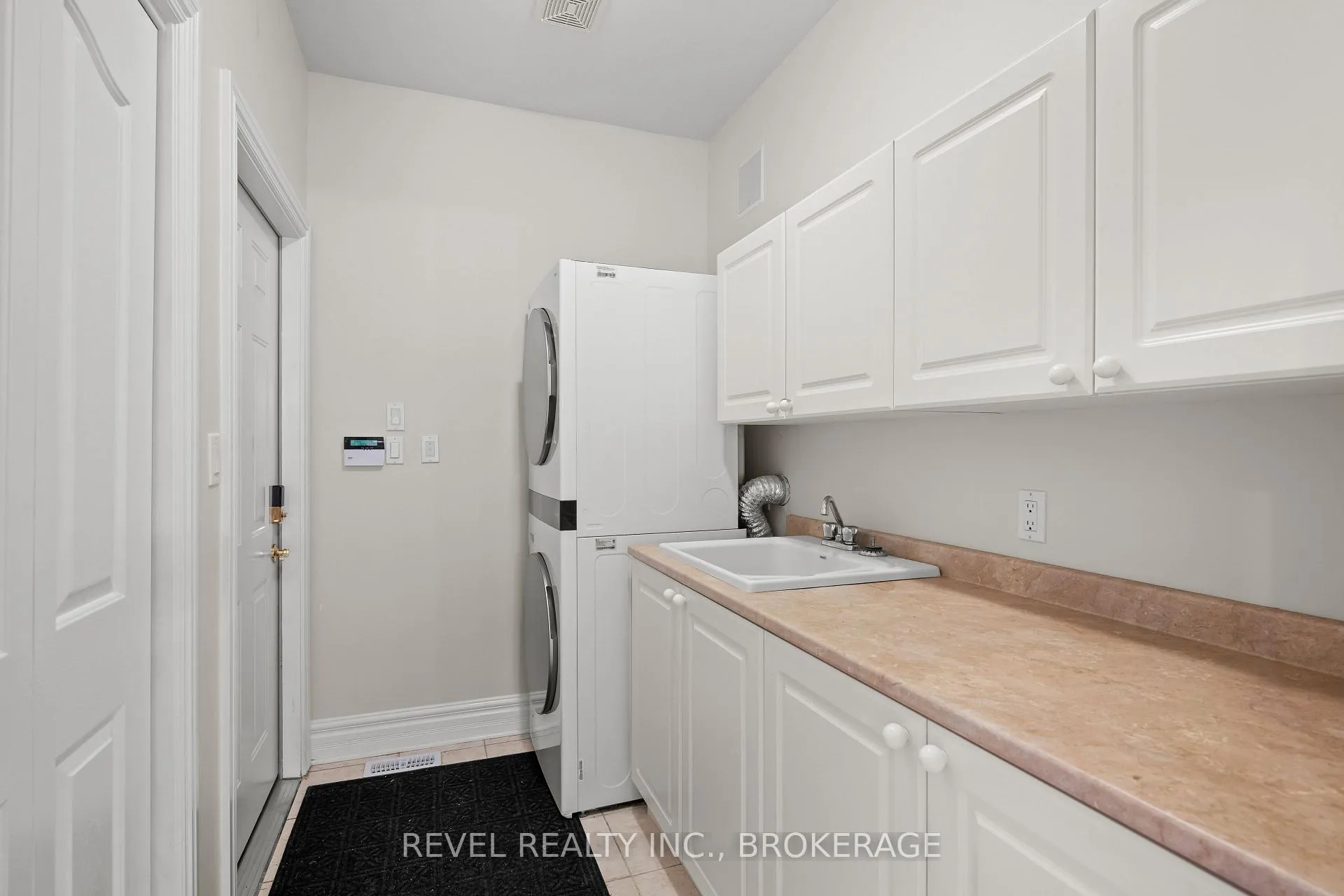 Photo 15 of 1116 Trailhead Place, Kingston, Central City West — HOMEH