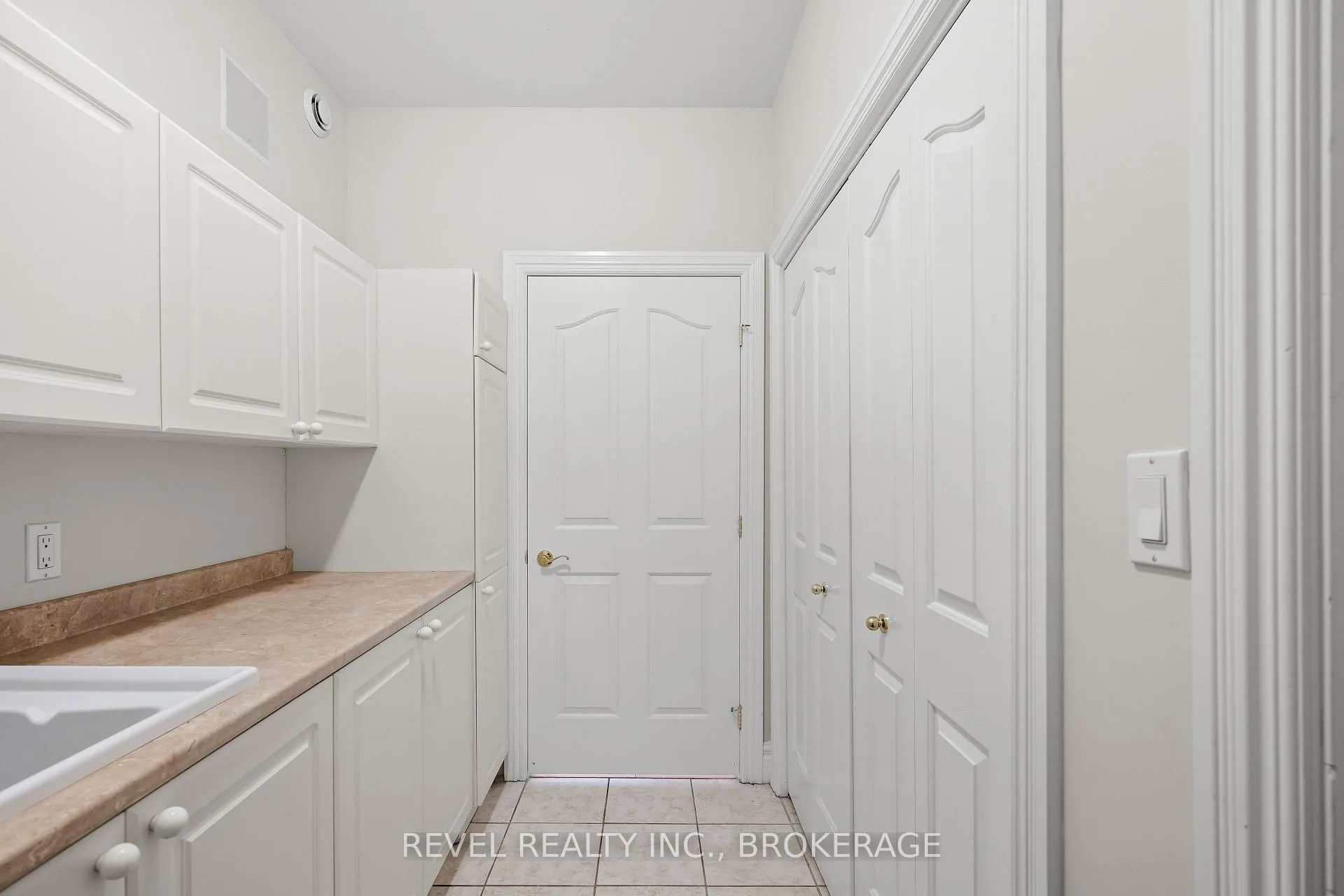 Photo 16 of 1116 Trailhead Place, Kingston, Central City West — HOMEH