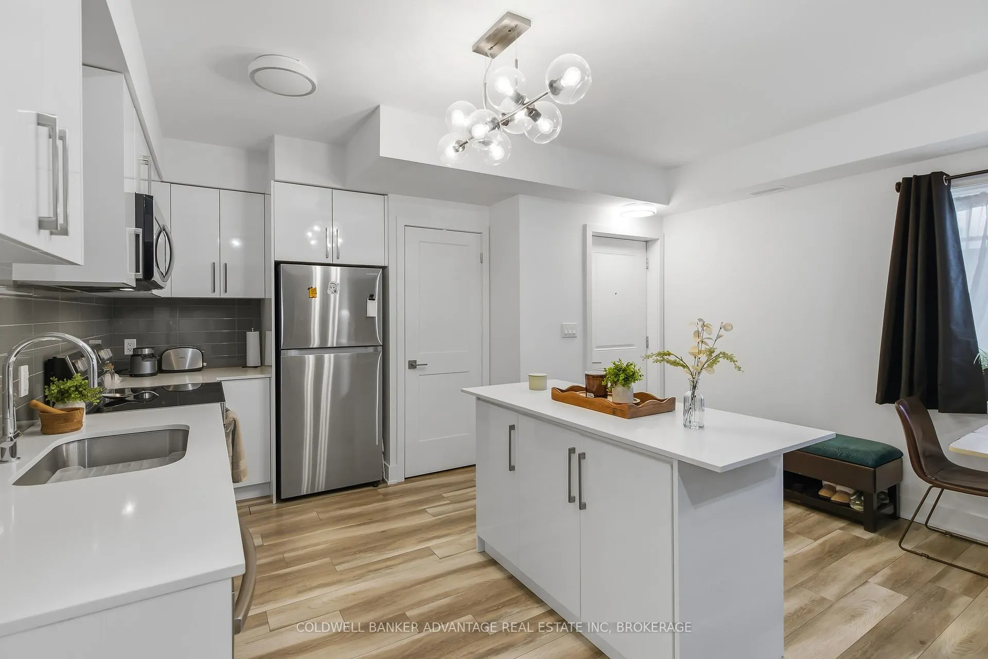 Photo 3 of Unit 103, 6065 McLeod Road, Niagara Falls, Arad/Fallsview — HOMEH