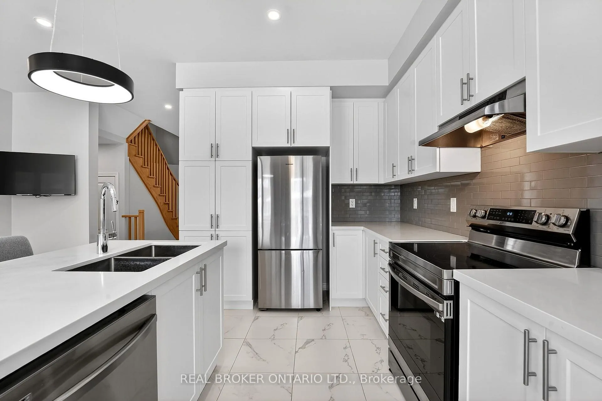 Photo 5 of 45 Sapphire Way, Thorold, Rolling Meadows — HOMEH