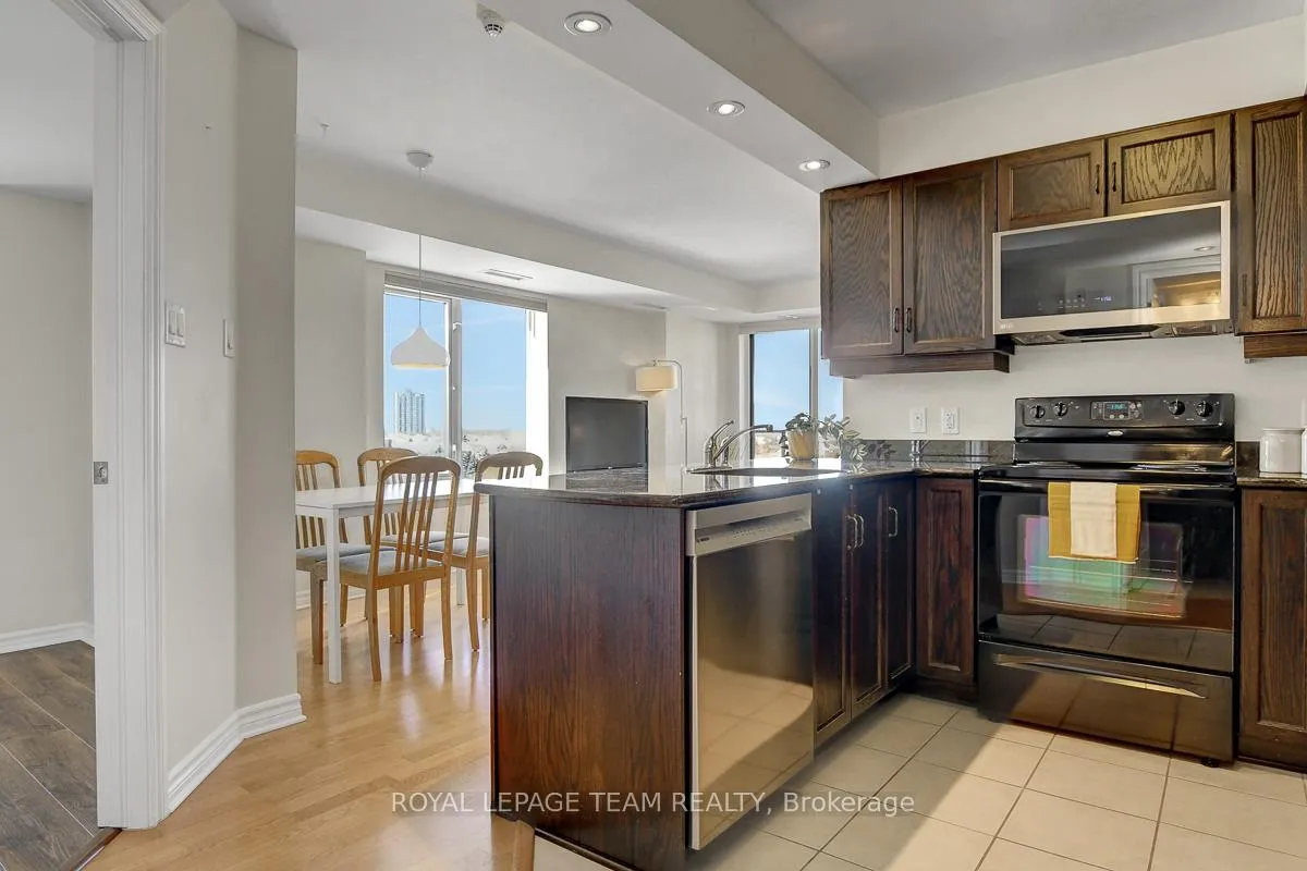 Photo 10 of Unit 704, 314 Central Park Drive, Ottawa, Central Park — HOMEH