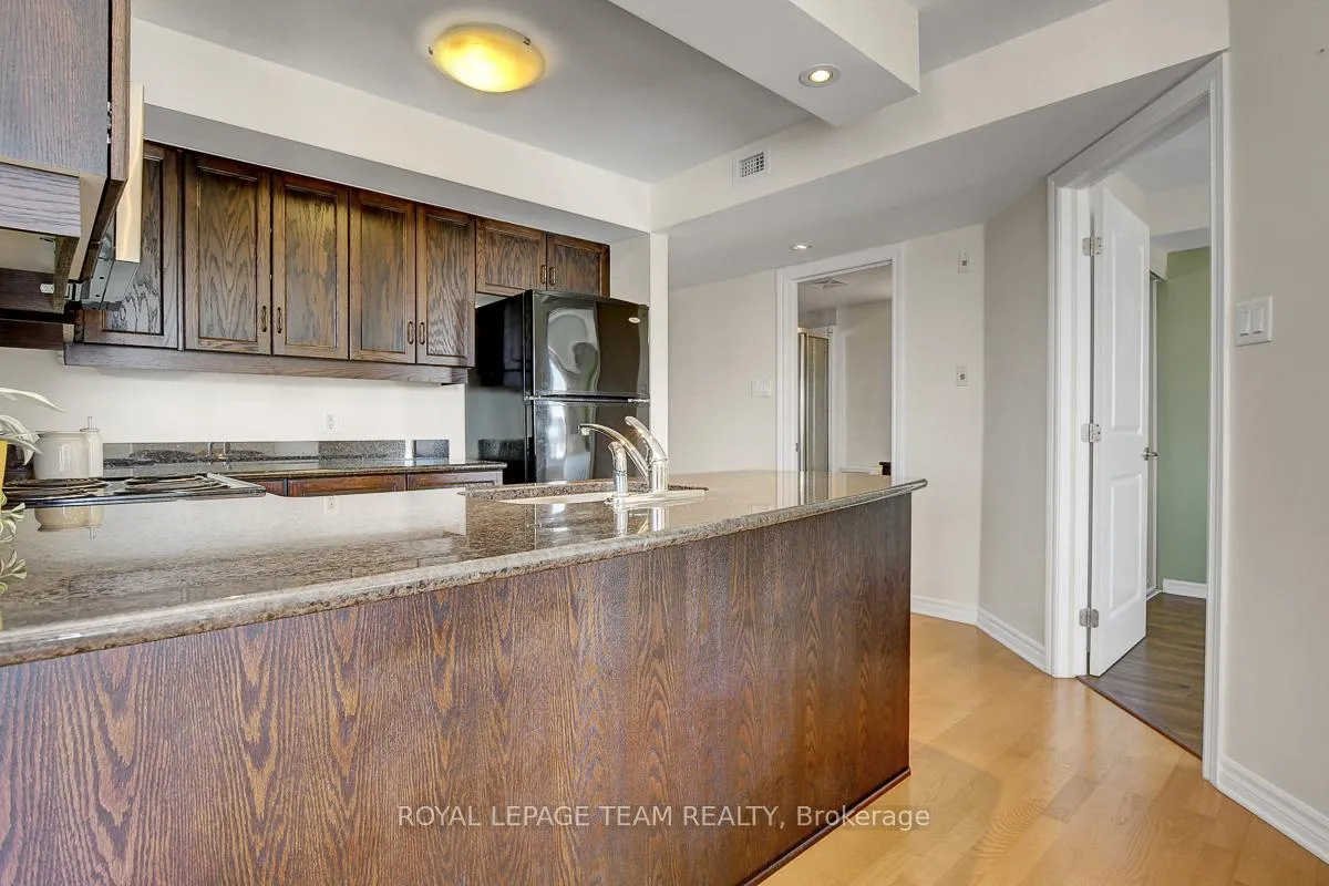Photo 13 of Unit 704, 314 Central Park Drive, Ottawa, Central Park — HOMEH