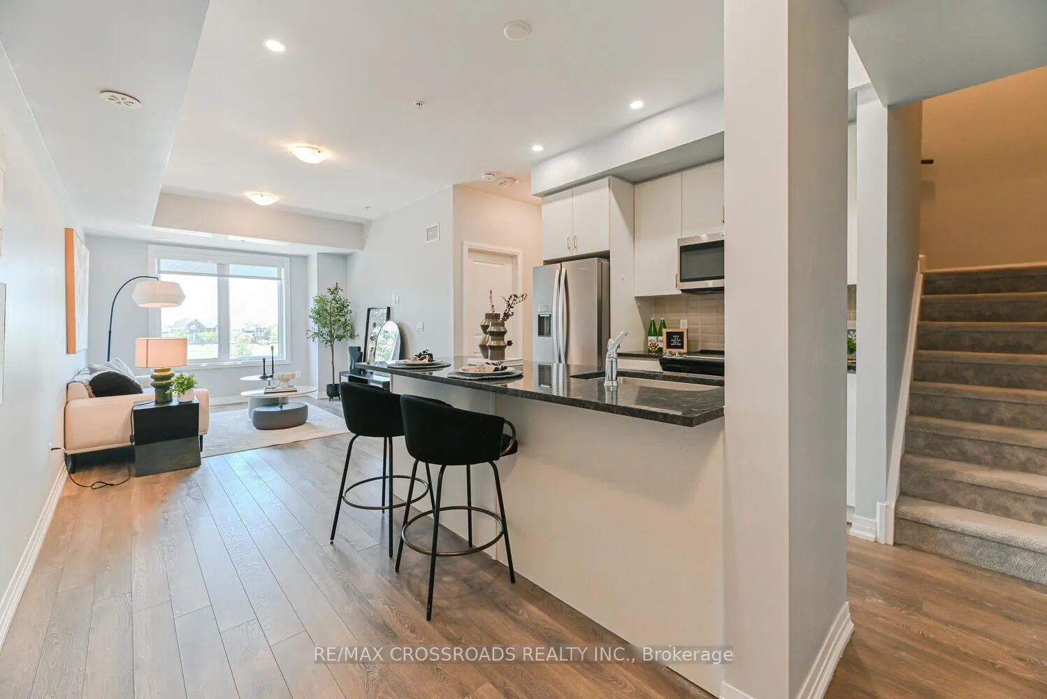 Photo 3 of Unit 723, 2635 William Jackson Drive, Pickering, Duffin Heights — HOMEH