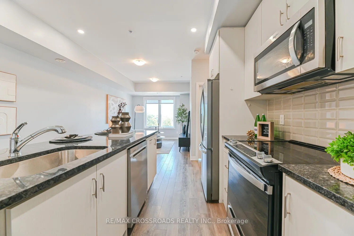Photo 5 of Unit 723, 2635 William Jackson Drive, Pickering, Duffin Heights — HOMEH