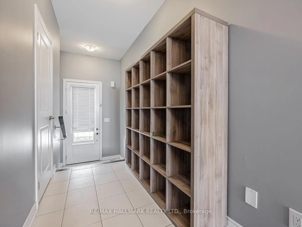 Photo 3 of 2089 Dale Road, Innisfil, Alcona — HOMEH