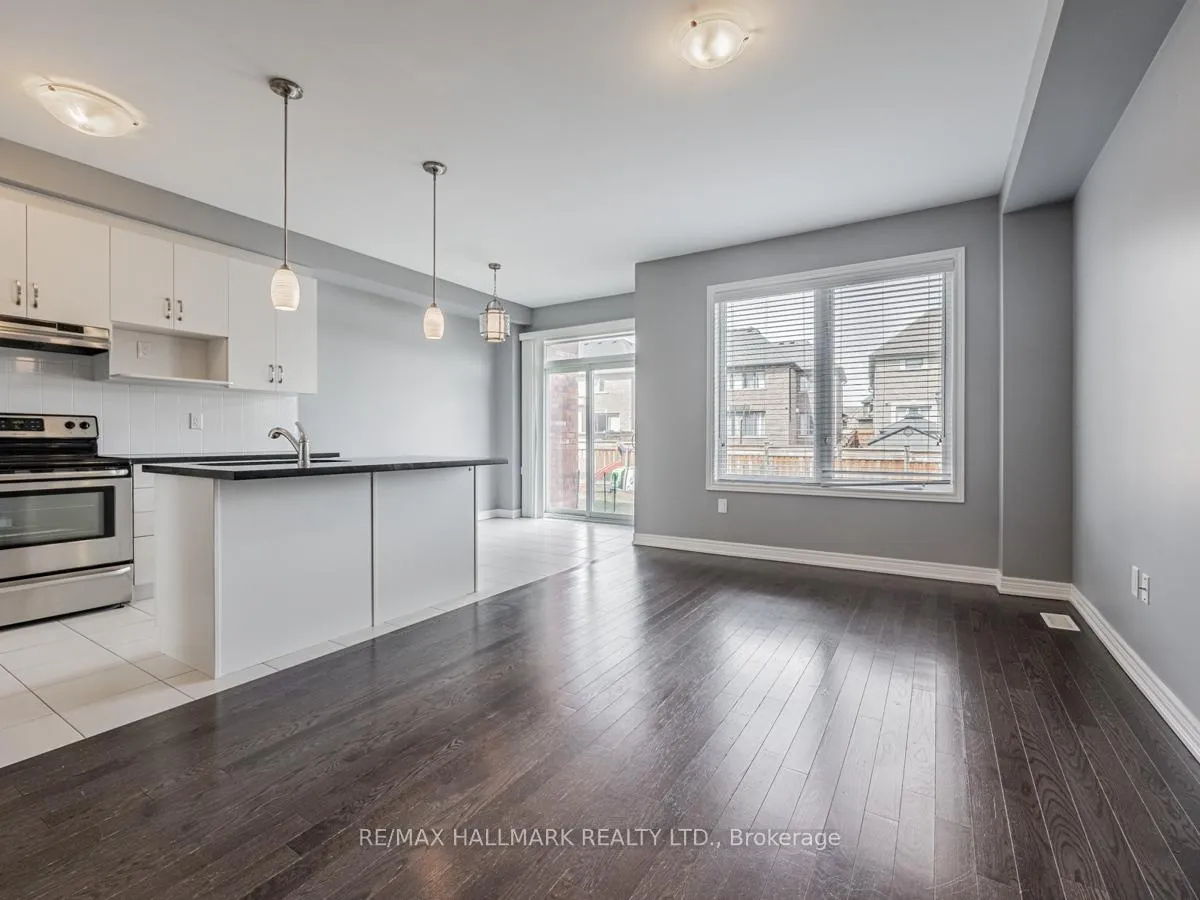 Photo 7 of 2089 Dale Road, Innisfil, Alcona — HOMEH
