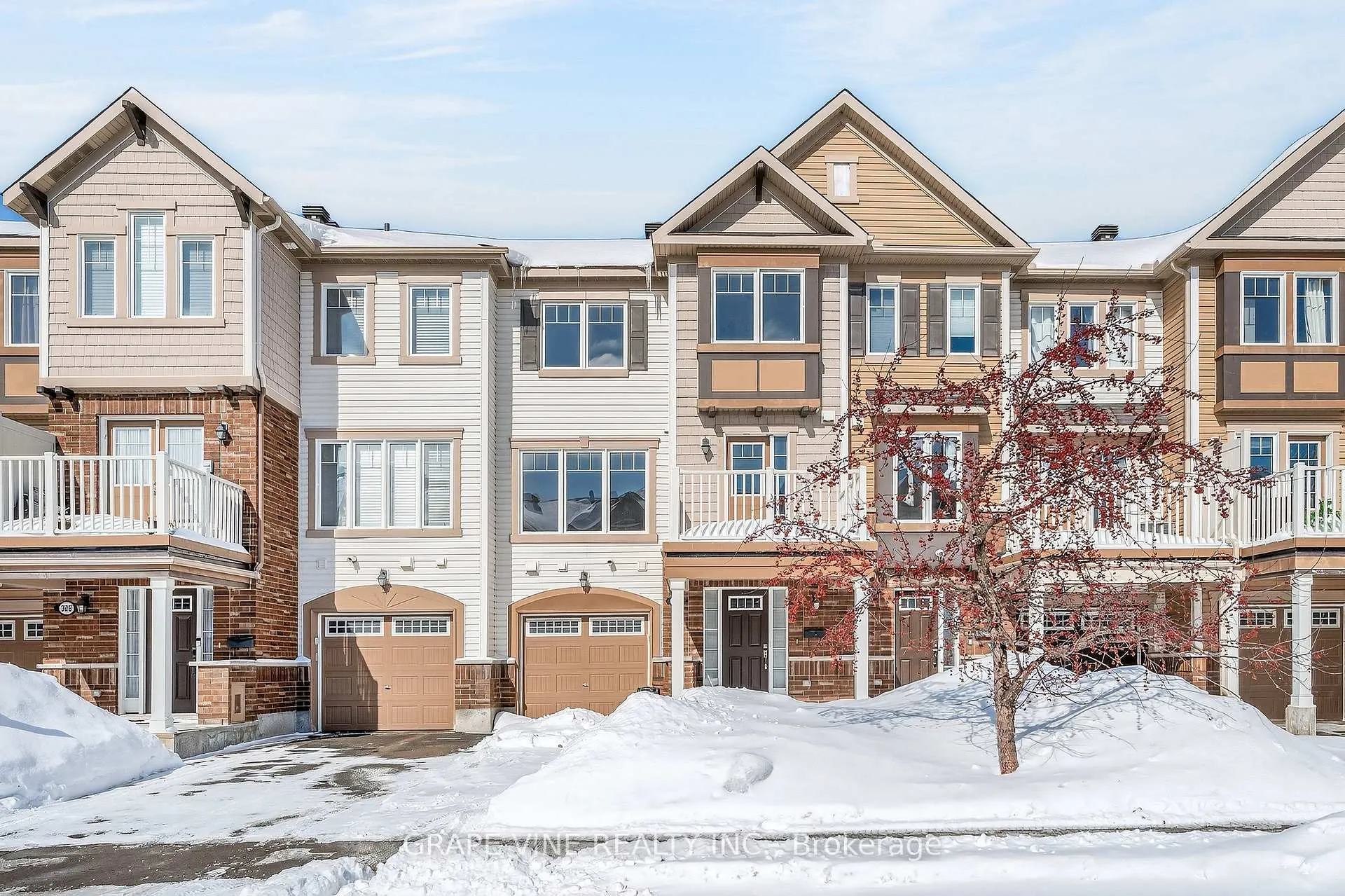 Photo 1 of 330 Sweet Grass Circle, Ottawa, Barrhaven - Half Moon Bay — HOMEH