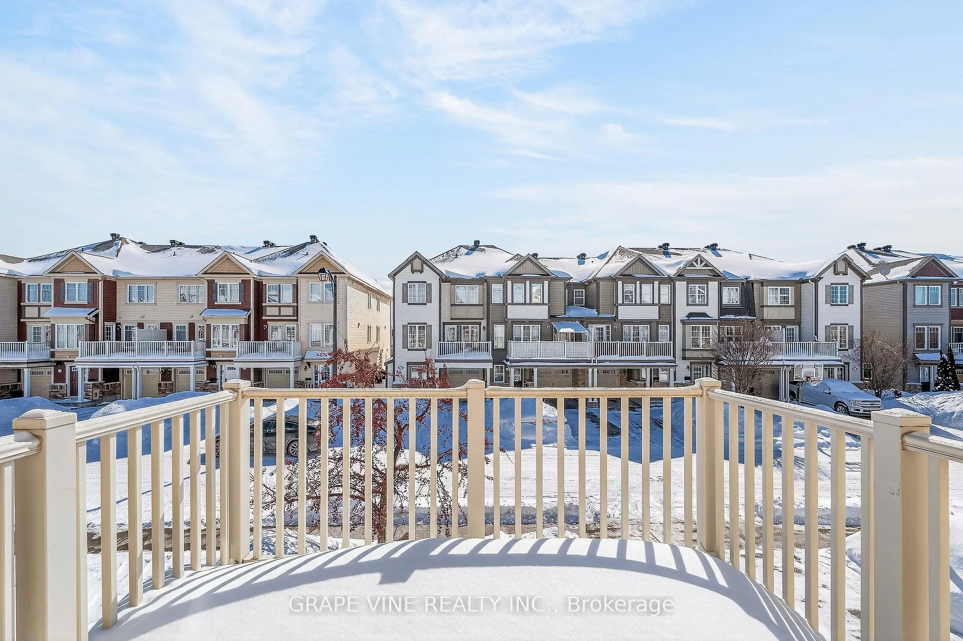 Photo 12 of 330 Sweet Grass Circle, Ottawa, Barrhaven - Half Moon Bay — HOMEH