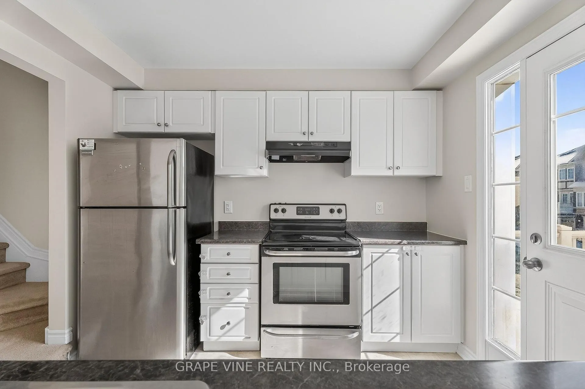 Photo 20 of 330 Sweet Grass Circle, Ottawa, Barrhaven - Half Moon Bay — HOMEH