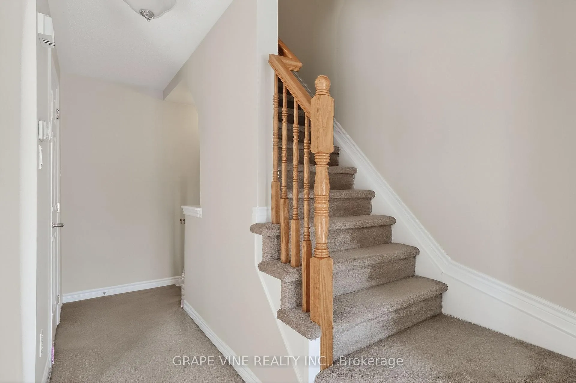 Photo 22 of 330 Sweet Grass Circle, Ottawa, Barrhaven - Half Moon Bay — HOMEH