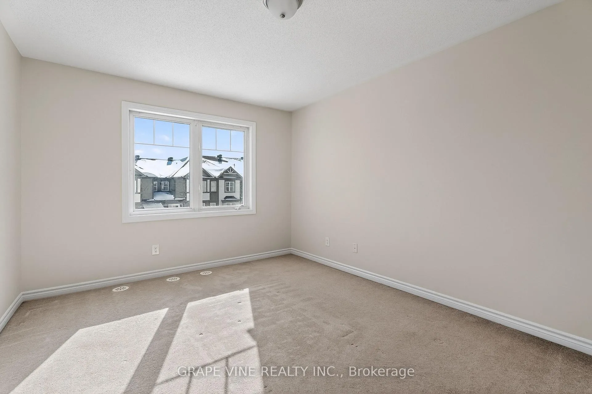 Photo 23 of 330 Sweet Grass Circle, Ottawa, Barrhaven - Half Moon Bay — HOMEH