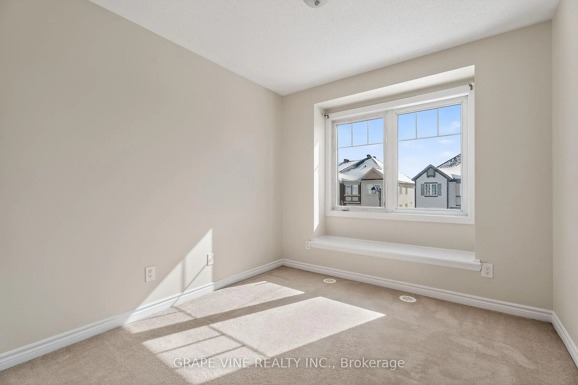 Photo 27 of 330 Sweet Grass Circle, Ottawa, Barrhaven - Half Moon Bay — HOMEH