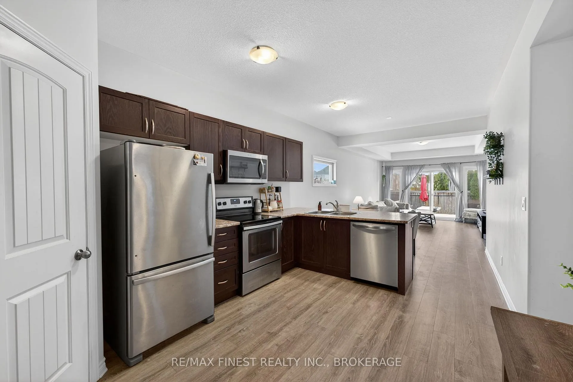 Photo 3 of 1060 Rosanna Avenue, Kingston, City Northwest — HOMEH
