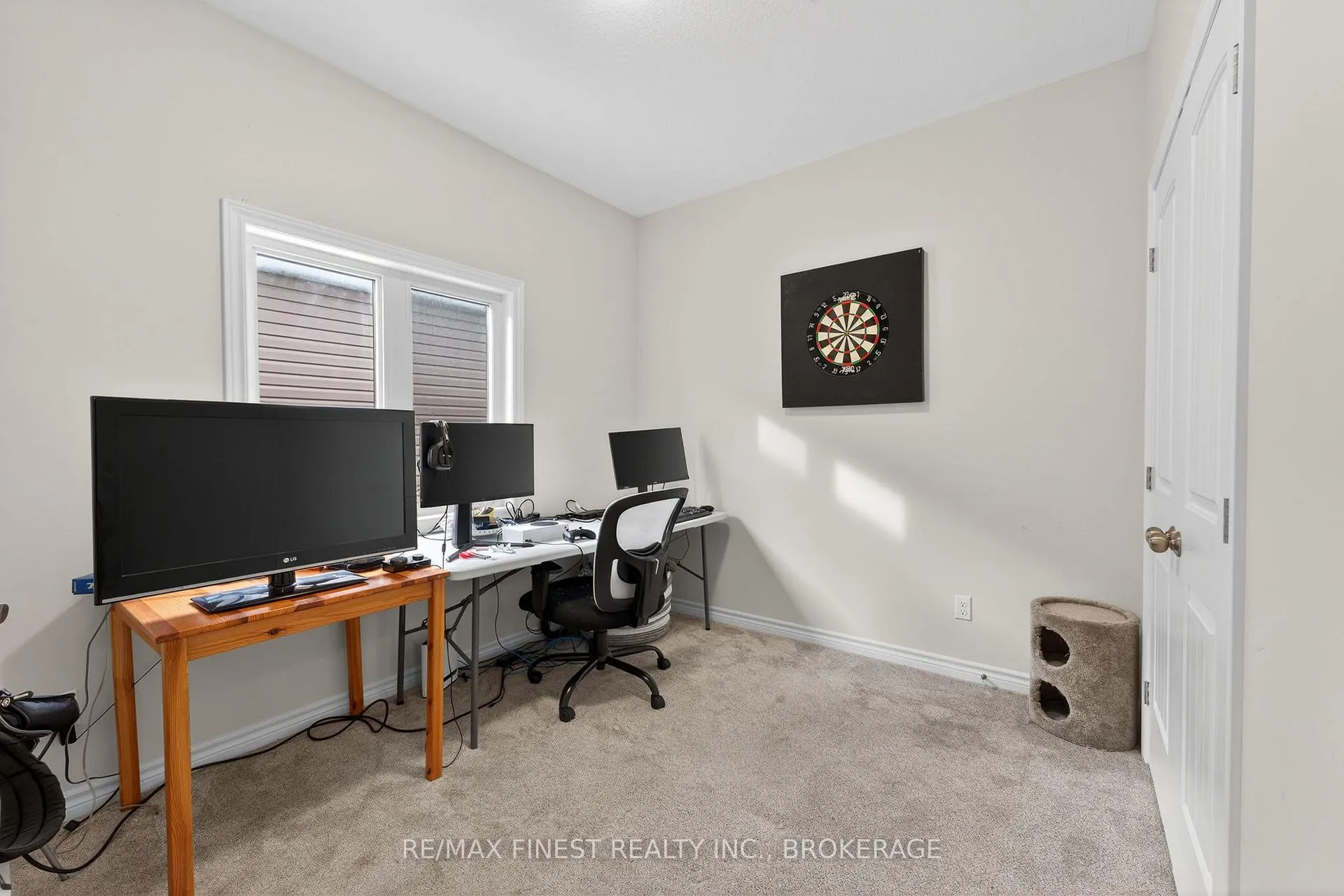 Photo 9 of 1060 Rosanna Avenue, Kingston, City Northwest — HOMEH