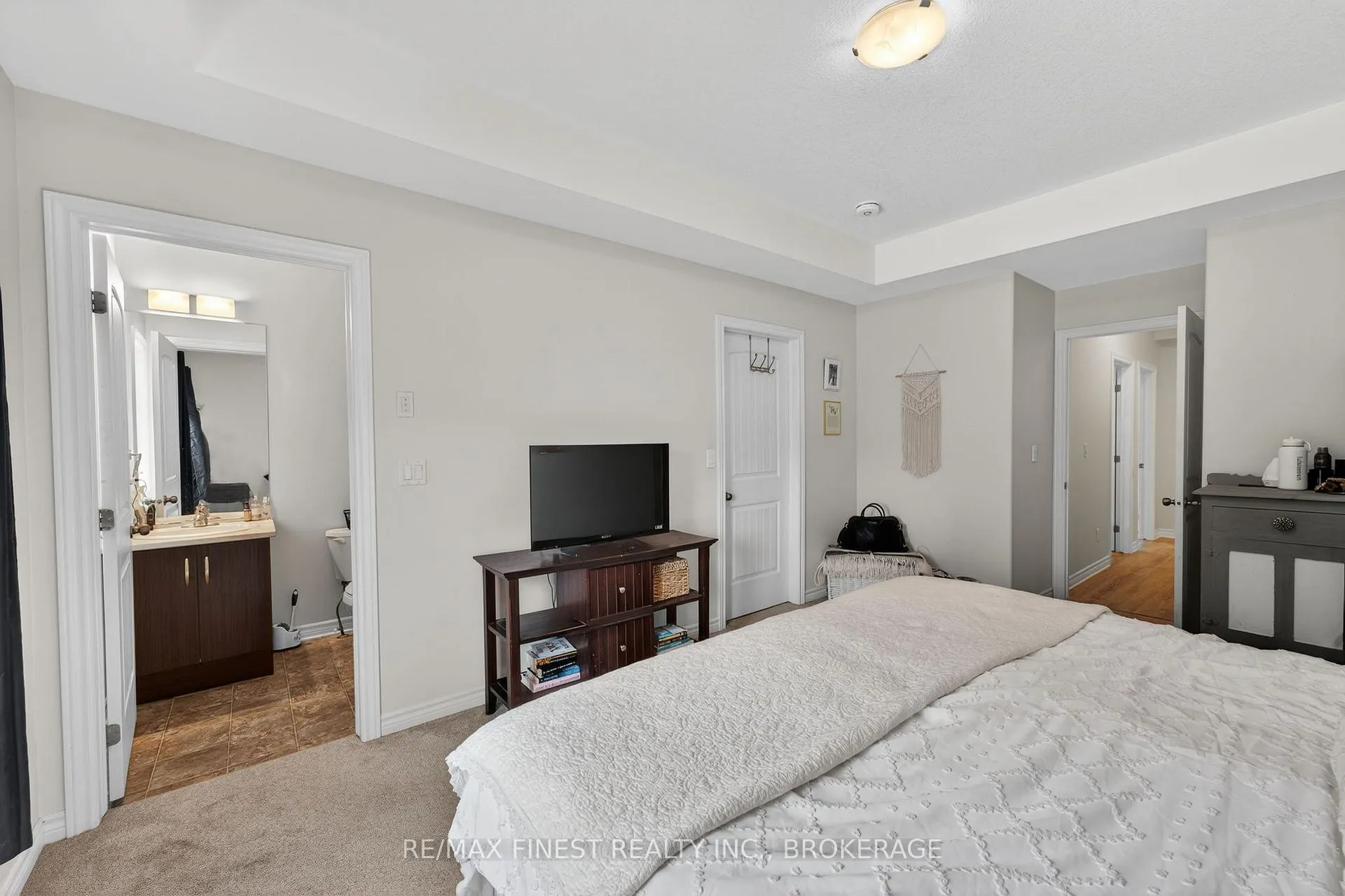Photo 12 of 1060 Rosanna Avenue, Kingston, City Northwest — HOMEH