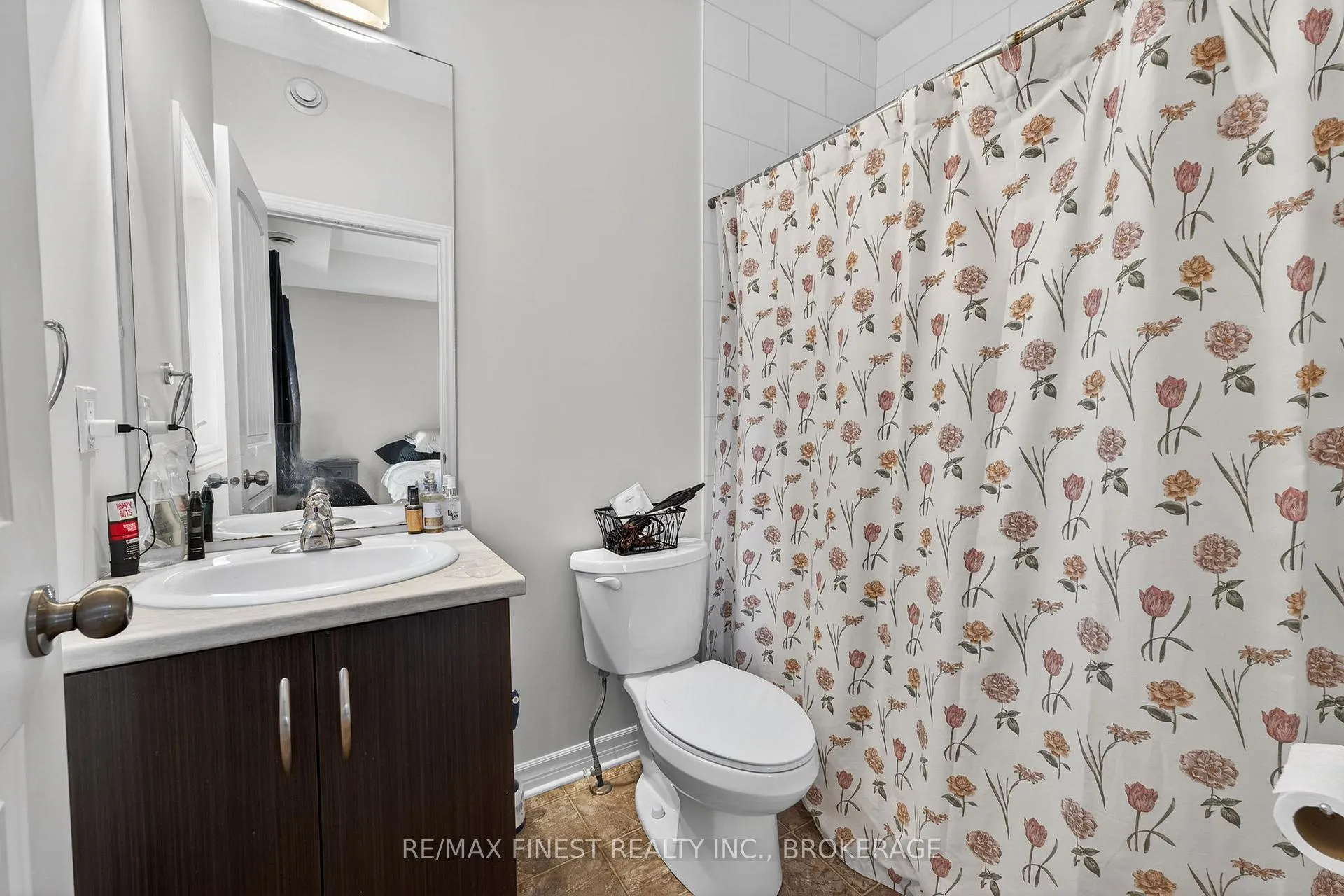 Photo 13 of 1060 Rosanna Avenue, Kingston, City Northwest — HOMEH