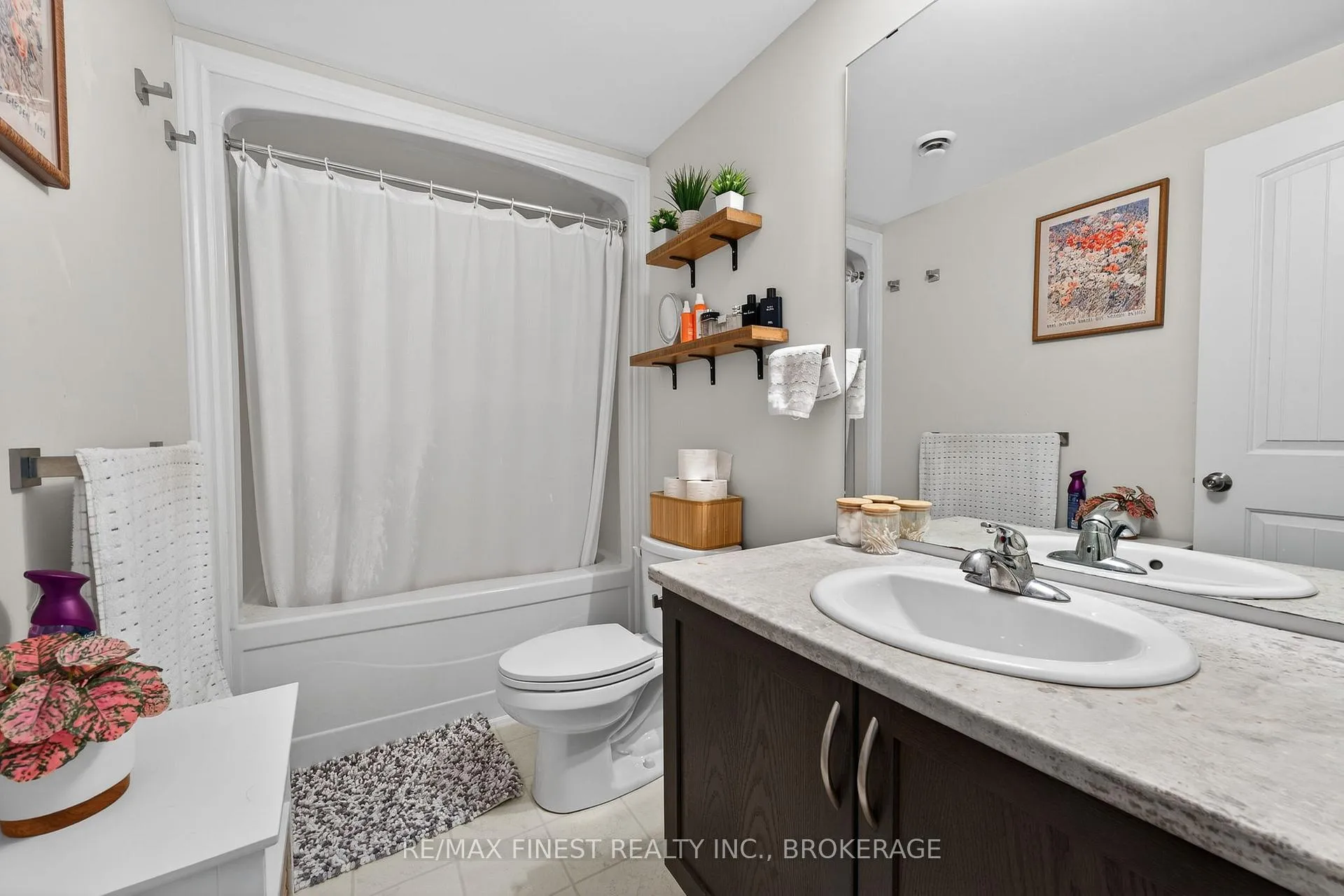 Photo 25 of 1060 Rosanna Avenue, Kingston, City Northwest — HOMEH