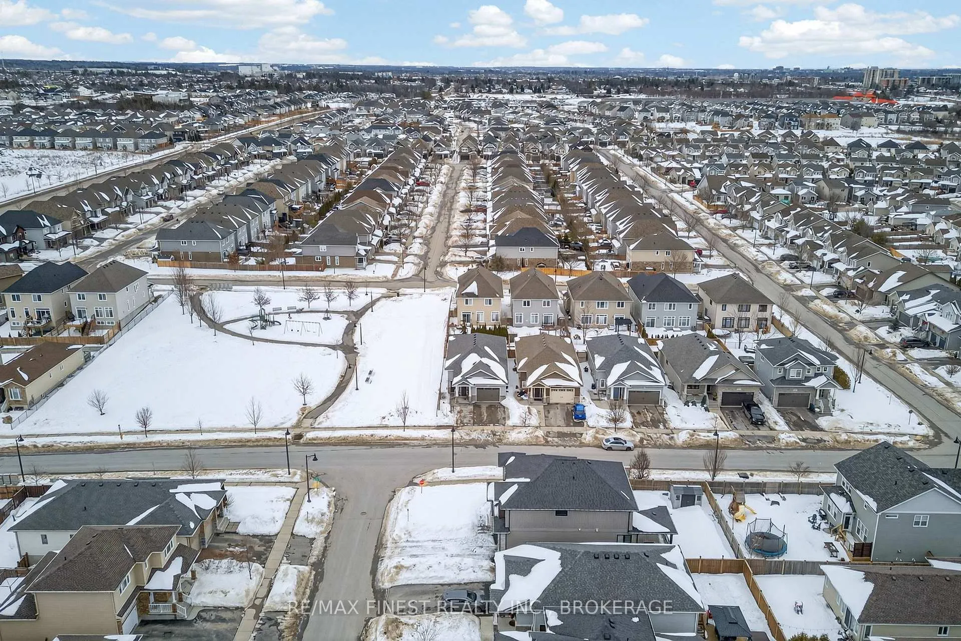 Photo 31 of 1060 Rosanna Avenue, Kingston, City Northwest — HOMEH
