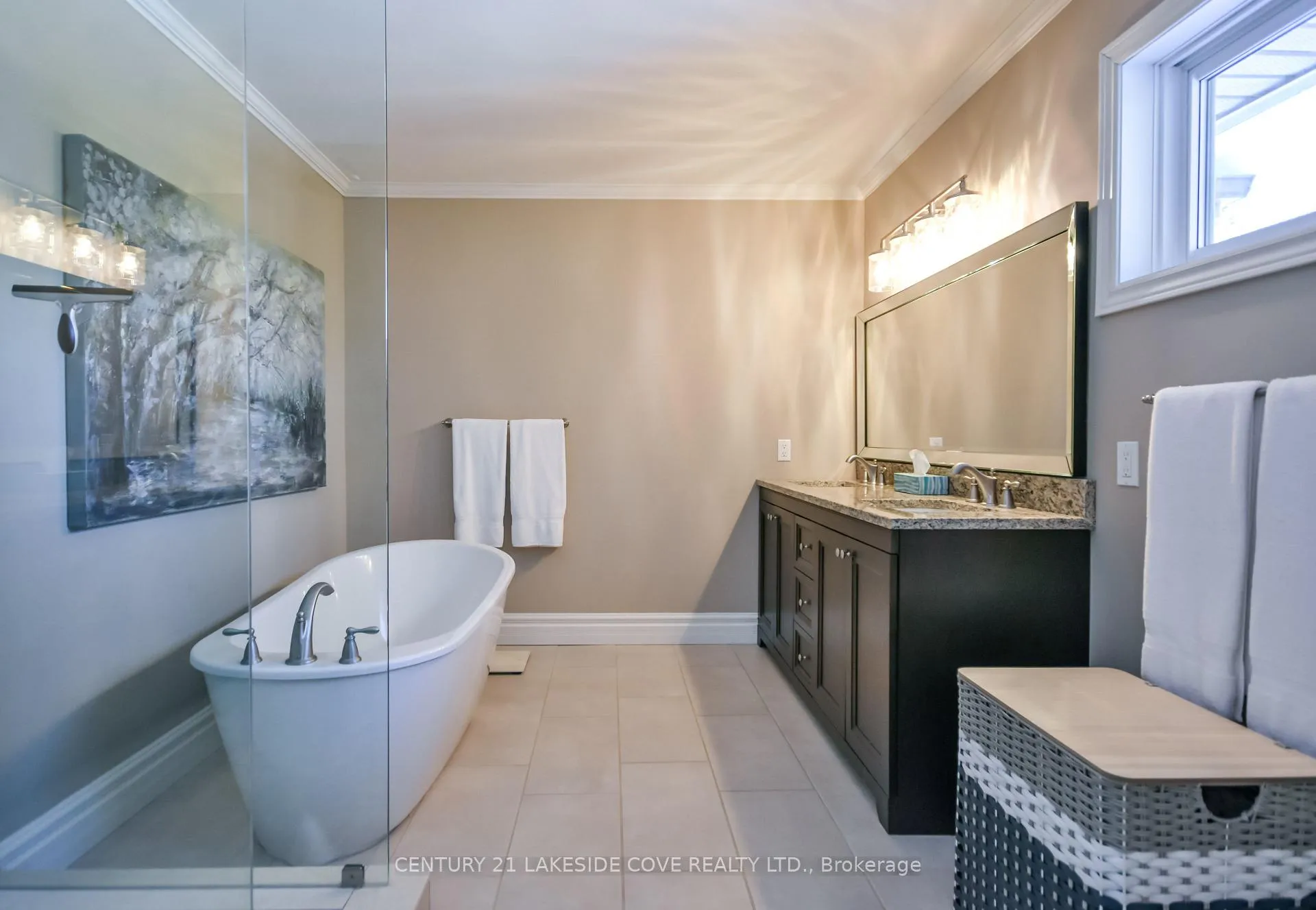 Photo 18 of 176 Bayshore Drive, Ramara, Rural Ramara — HOMEH