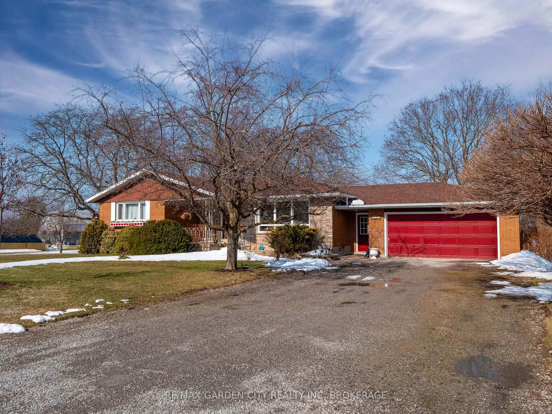 Photo 2 of 1609 Pelham Road, St. Catharines, Rural Eighth — HOMEH