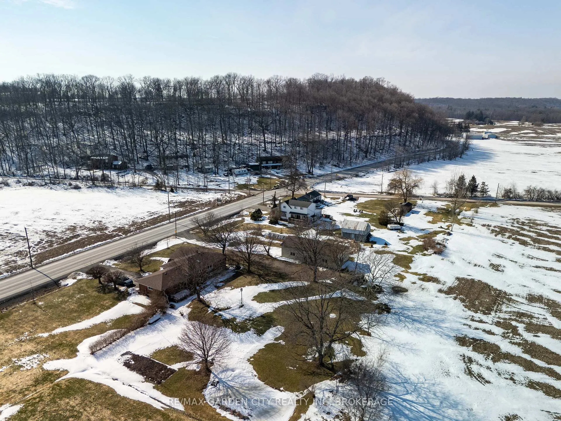 Photo 7 of 1609 Pelham Road, St. Catharines, Rural Eighth — HOMEH