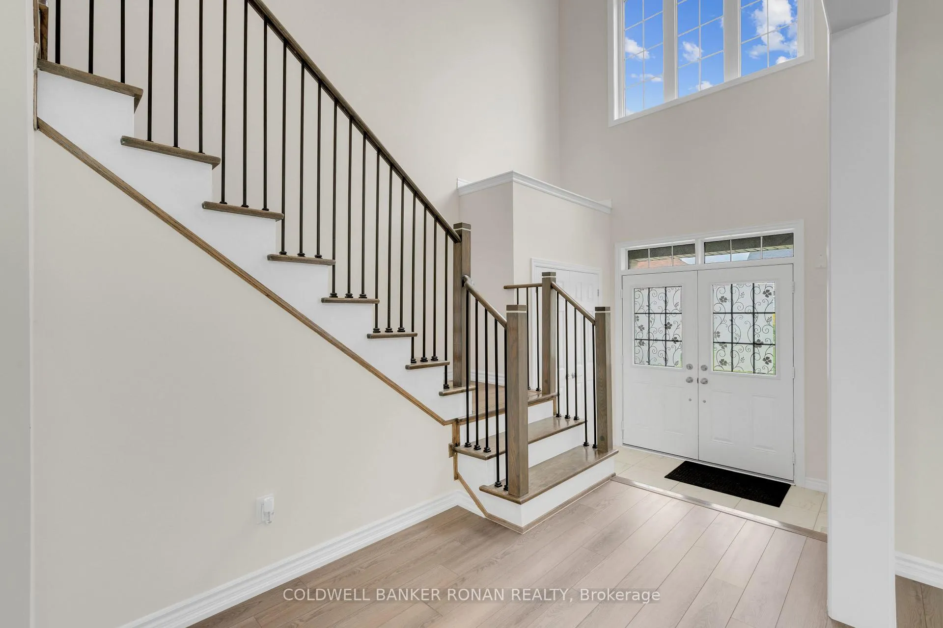 Photo 6 of 203 Roy Drive, Clearview, Stayner — HOMEH