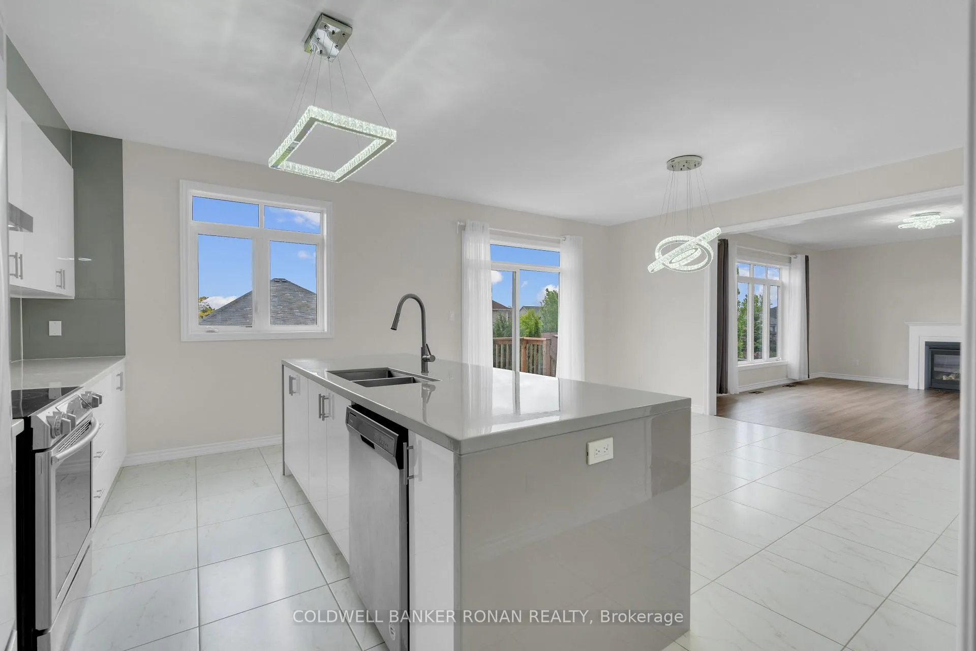 Photo 10 of 203 Roy Drive, Clearview, Stayner — HOMEH