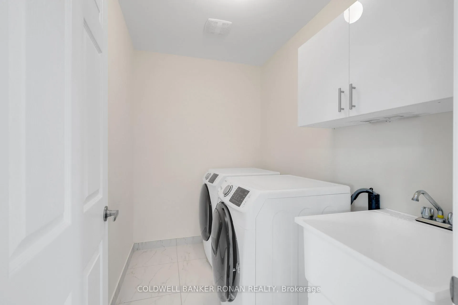 Photo 21 of 203 Roy Drive, Clearview, Stayner — HOMEH