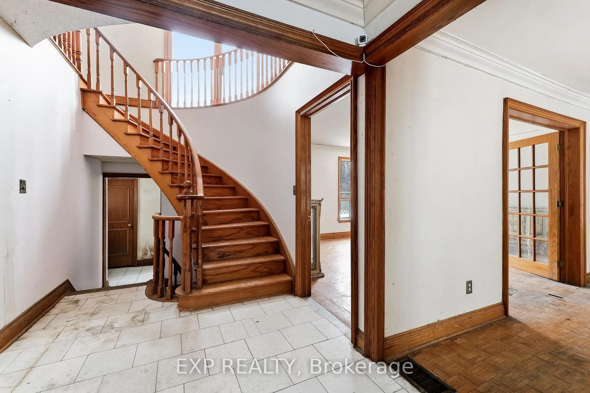Photo 10 of 1622 Burns Street E, Whitby, Blue Grass Meadows — HOMEH