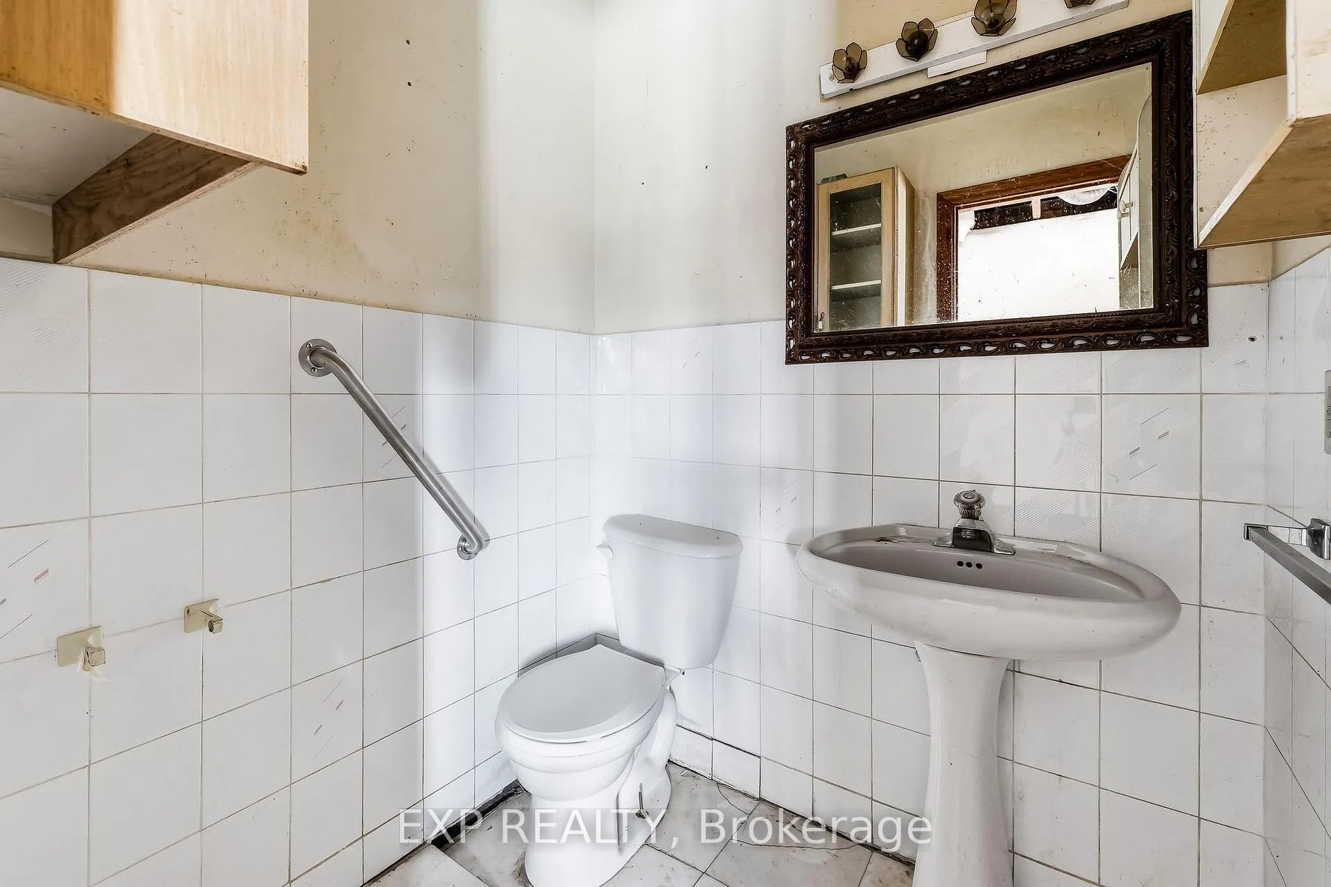 Photo 13 of 1622 Burns Street E, Whitby, Blue Grass Meadows — HOMEH