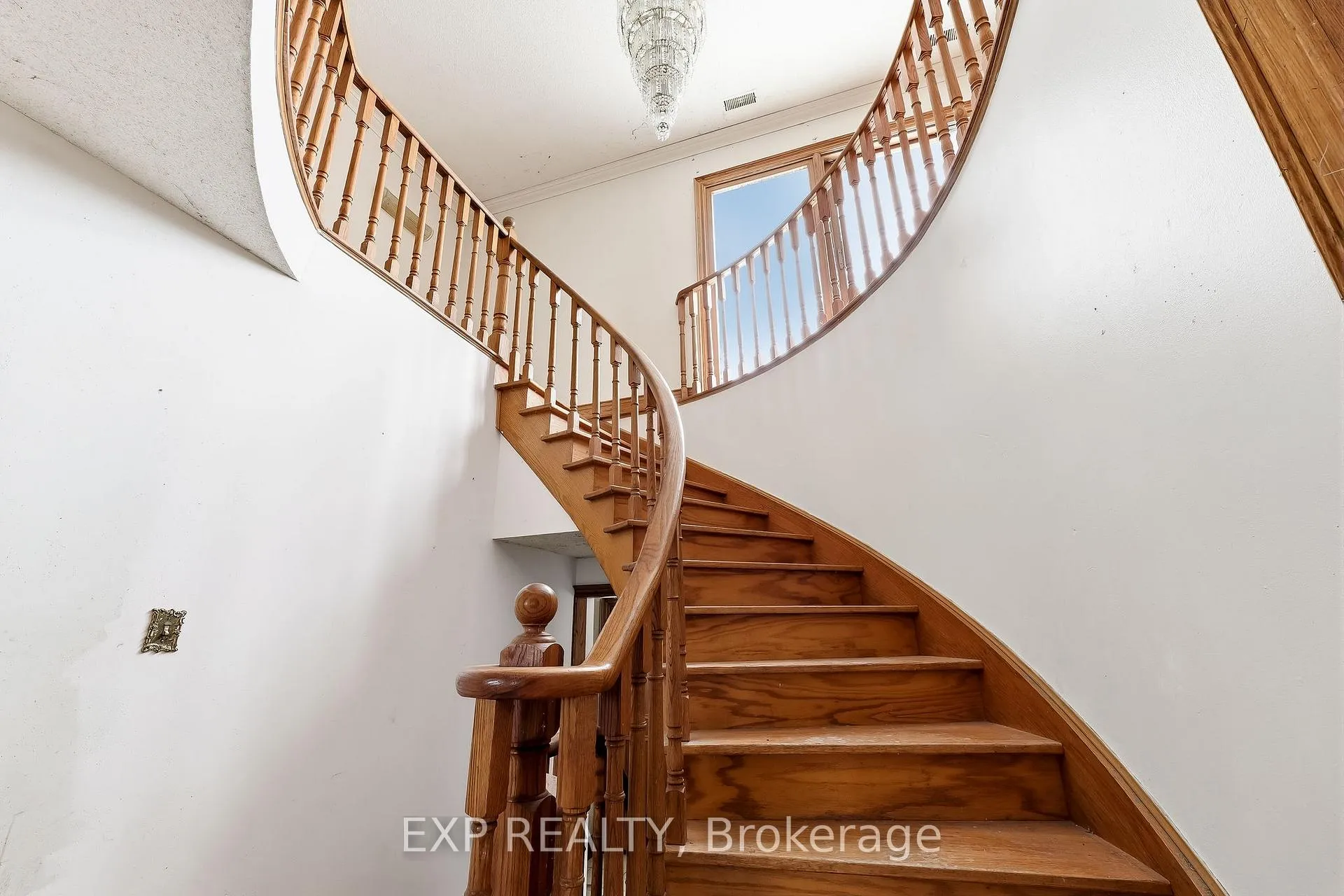 Photo 24 of 1622 Burns Street E, Whitby, Blue Grass Meadows — HOMEH