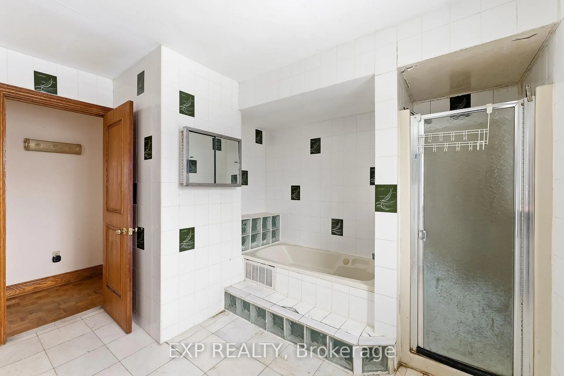 Photo 30 of 1622 Burns Street E, Whitby, Blue Grass Meadows — HOMEH