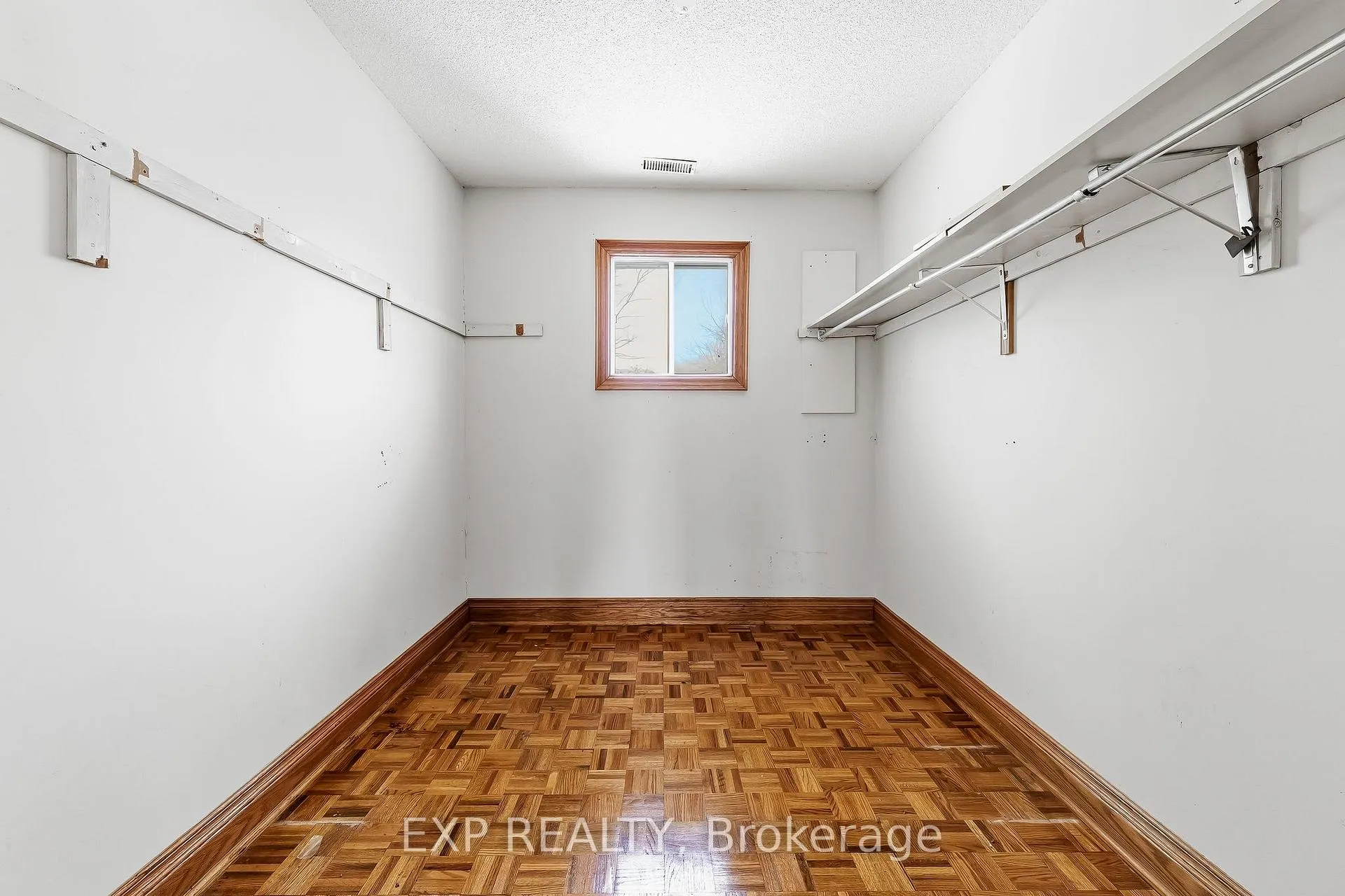 Photo 35 of 1622 Burns Street E, Whitby, Blue Grass Meadows — HOMEH