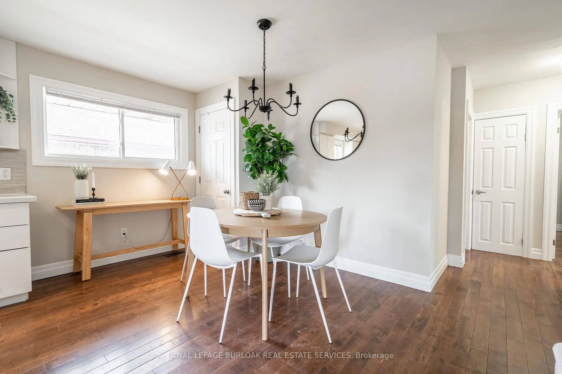 Photo 6 of Unit Upper, 34 Briarwood Crescent, Hamilton, Buchanan — HOMEH