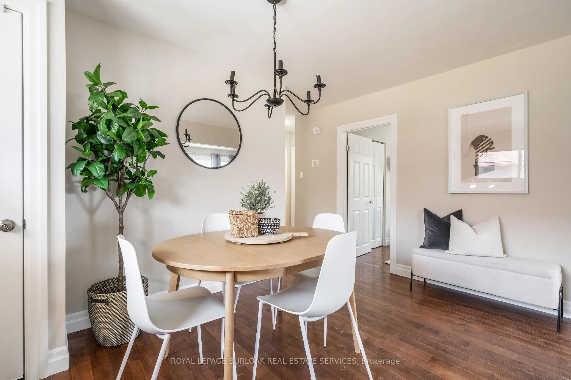 Photo 9 of Unit Upper, 34 Briarwood Crescent, Hamilton, Buchanan — HOMEH