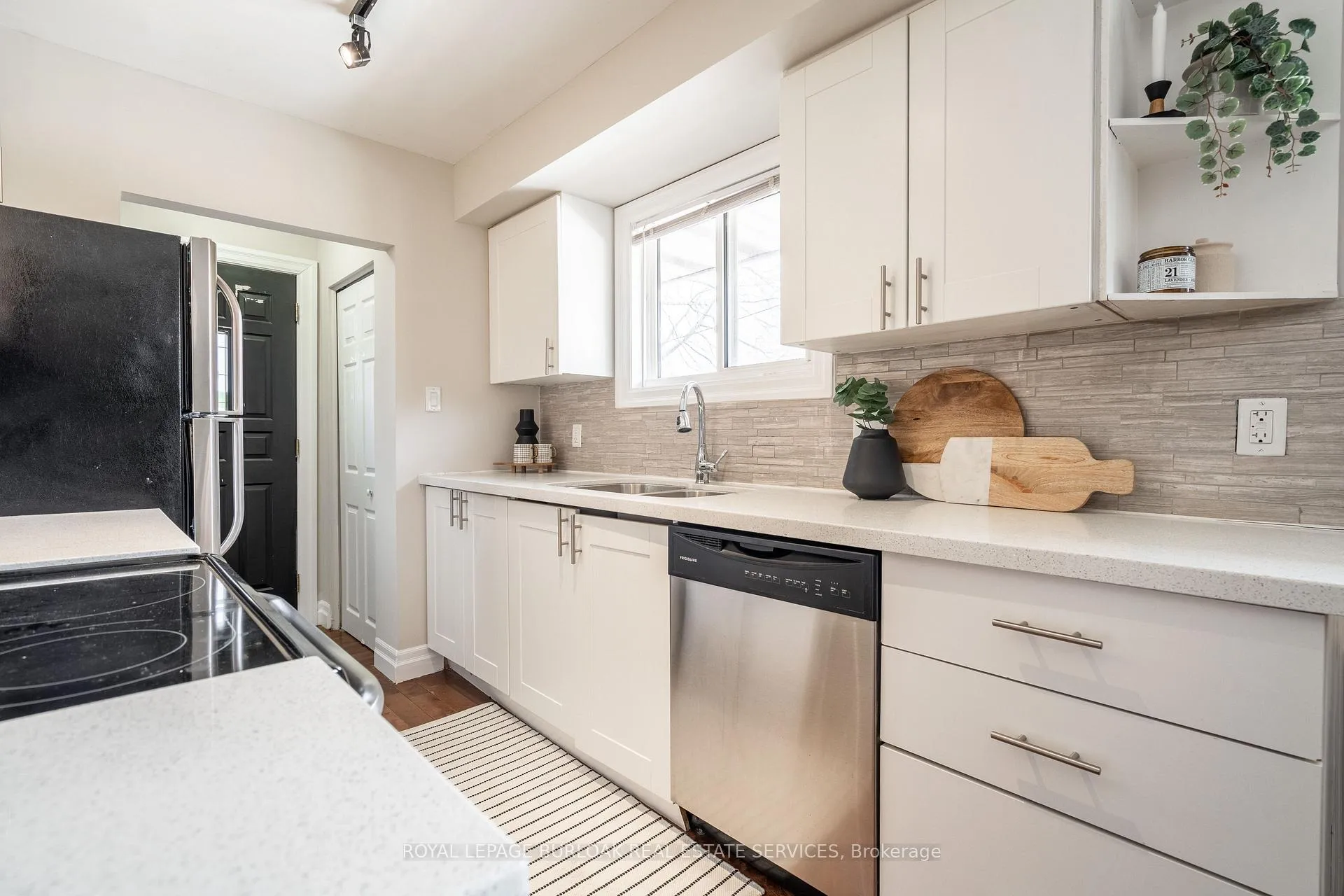 Photo 12 of Unit Upper, 34 Briarwood Crescent, Hamilton, Buchanan — HOMEH