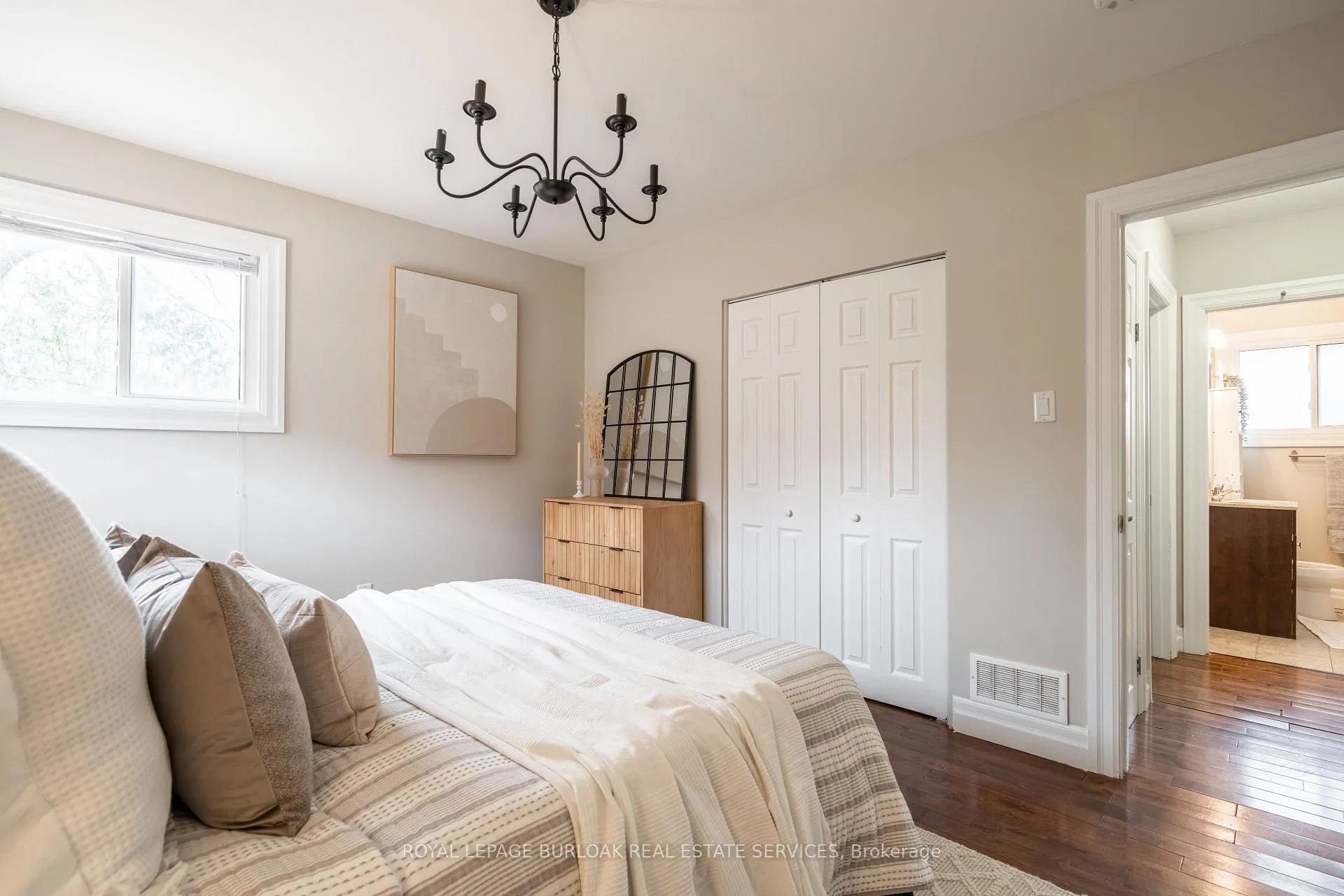 Photo 19 of Unit Upper, 34 Briarwood Crescent, Hamilton, Buchanan — HOMEH