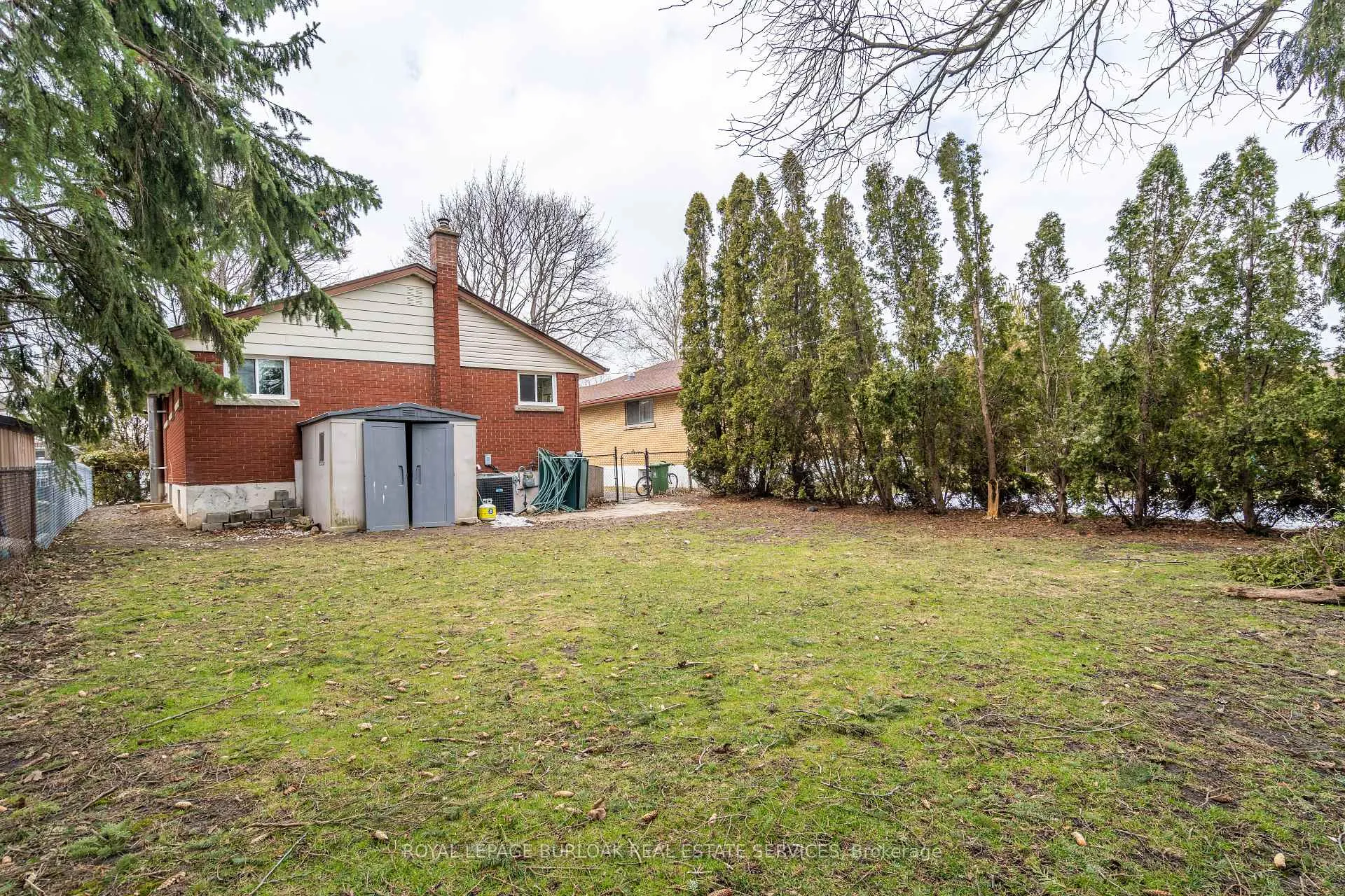 Photo 26 of Unit Upper, 34 Briarwood Crescent, Hamilton, Buchanan — HOMEH
