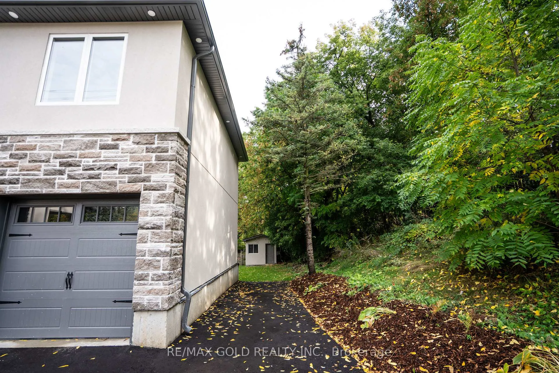 Photo 4 of 50 Willow Street, Caledon, Bolton East — HOMEH