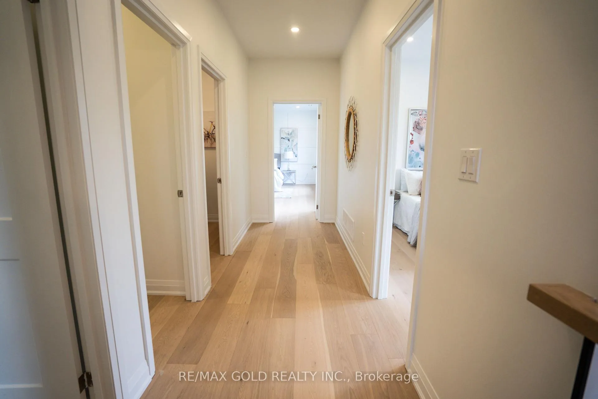 Photo 17 of 50 Willow Street, Caledon, Bolton East — HOMEH