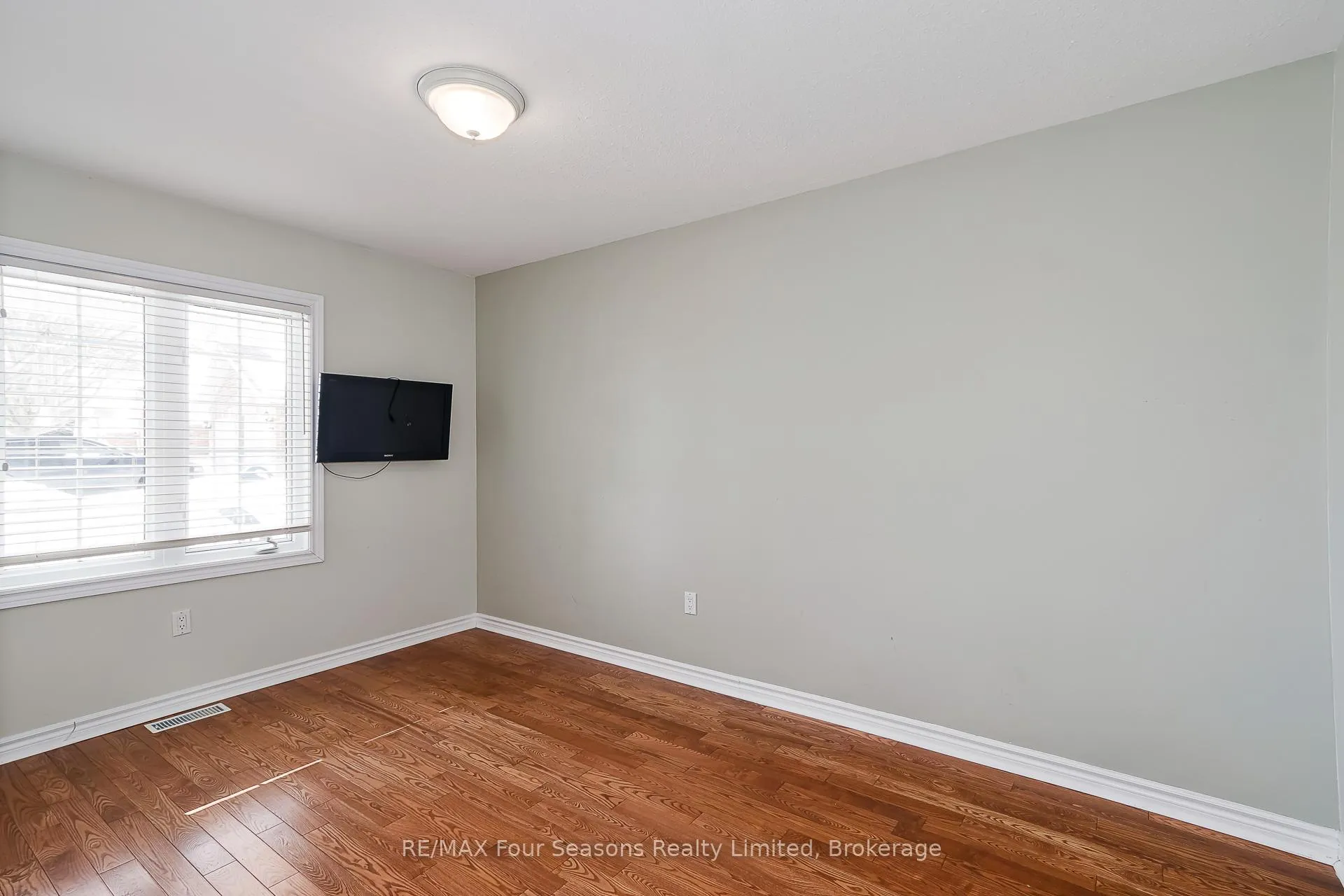 Photo 19 of Unit 4, 275 Huron Street, Clearview, Stayner — HOMEH