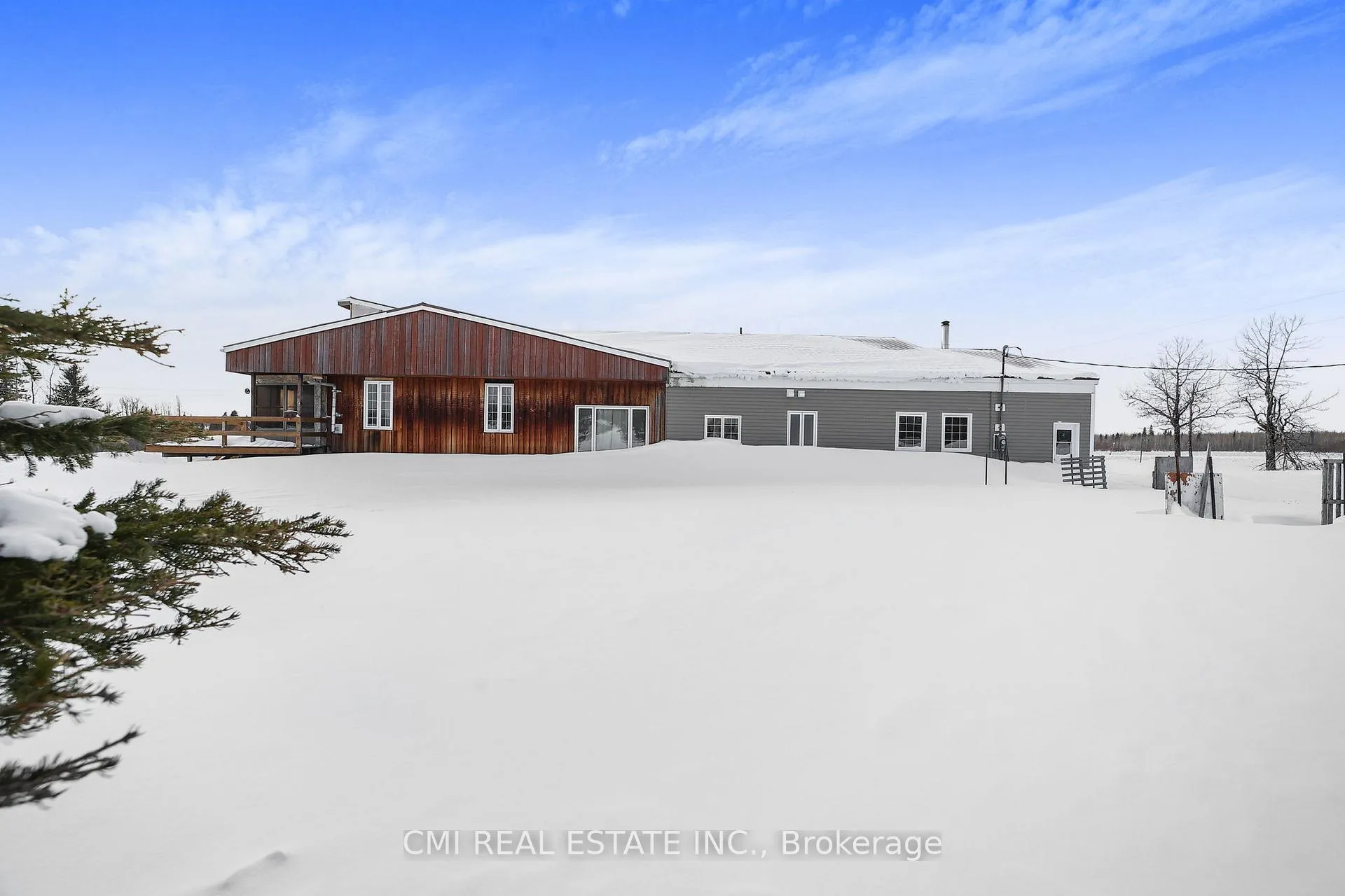 Photo 2 of 1632 Conc 2 & 3 Road, Cochrane — HOMEH