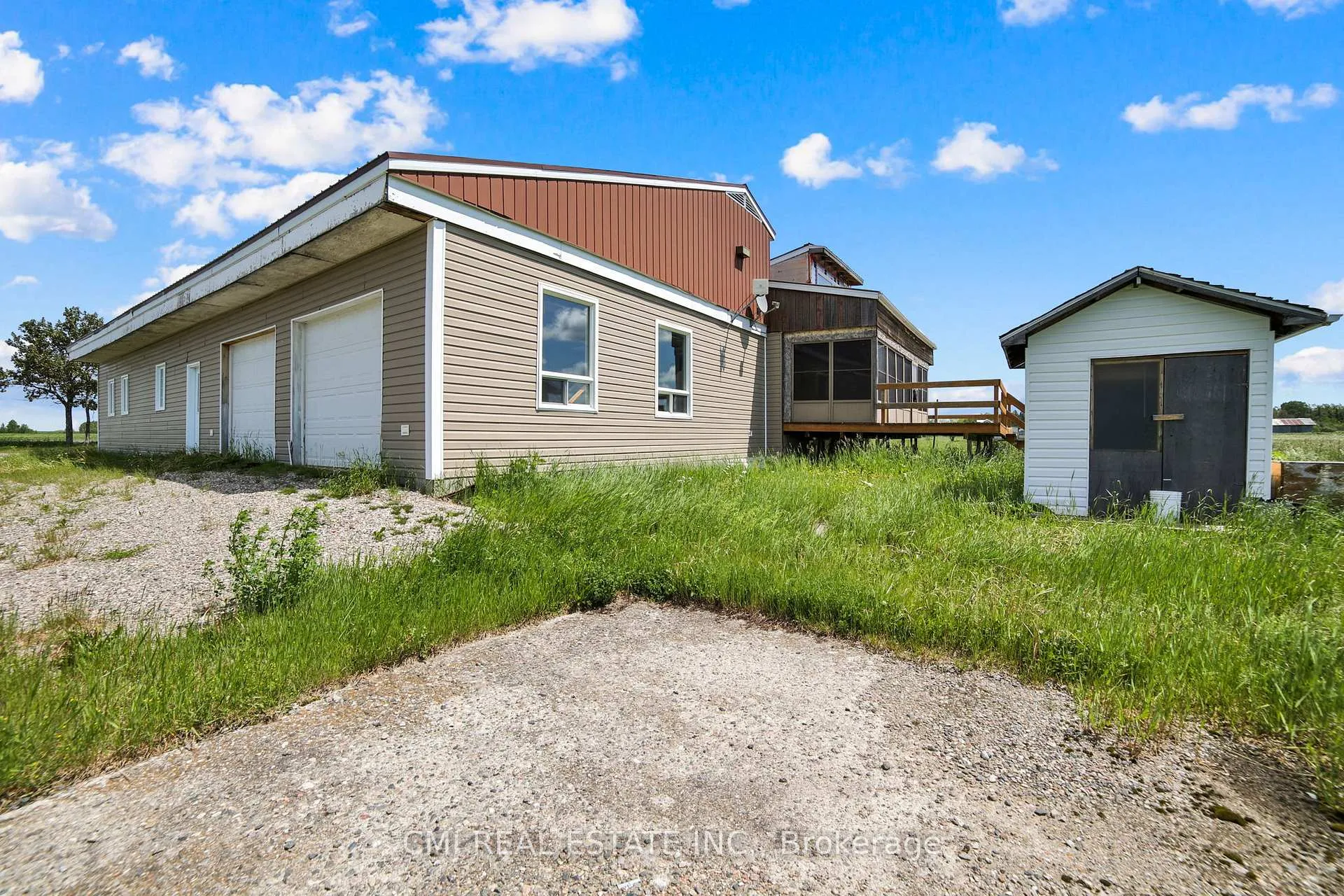 Photo 3 of 1632 Conc 2 & 3 Road, Cochrane — HOMEH