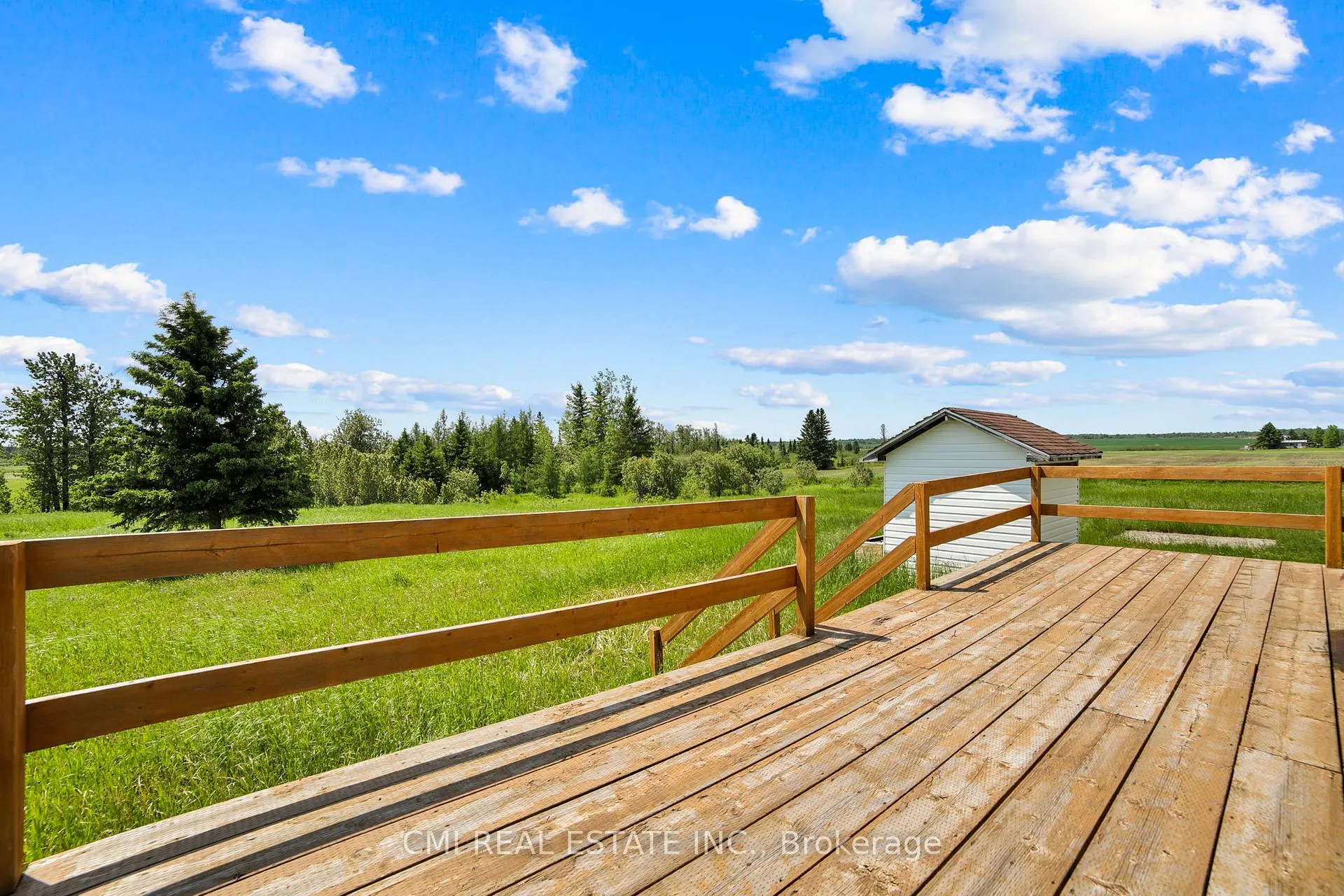 Photo 5 of 1632 Conc 2 & 3 Road, Cochrane — HOMEH