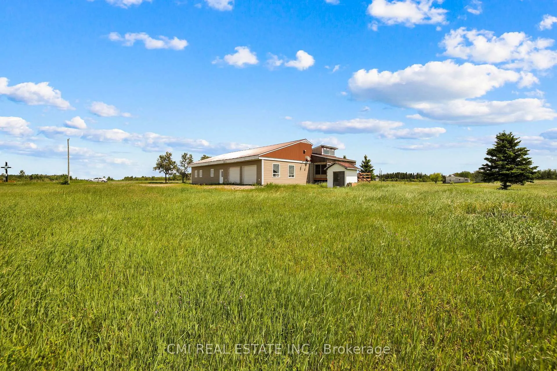 Photo 7 of 1632 Conc 2 & 3 Road, Cochrane — HOMEH