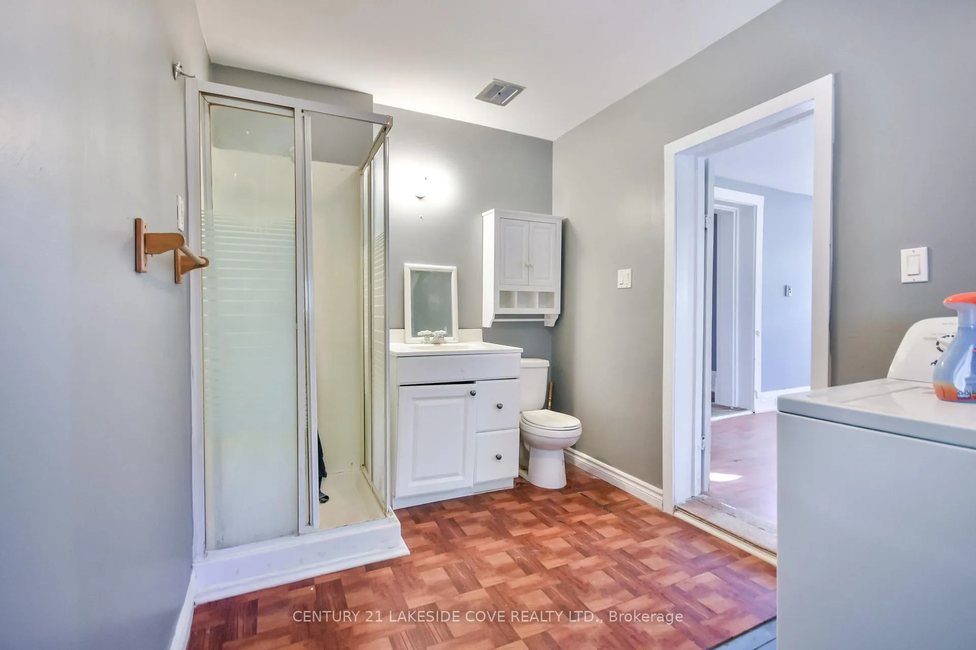 Photo 8 of 41 Albert Street N, Orillia — HOMEH