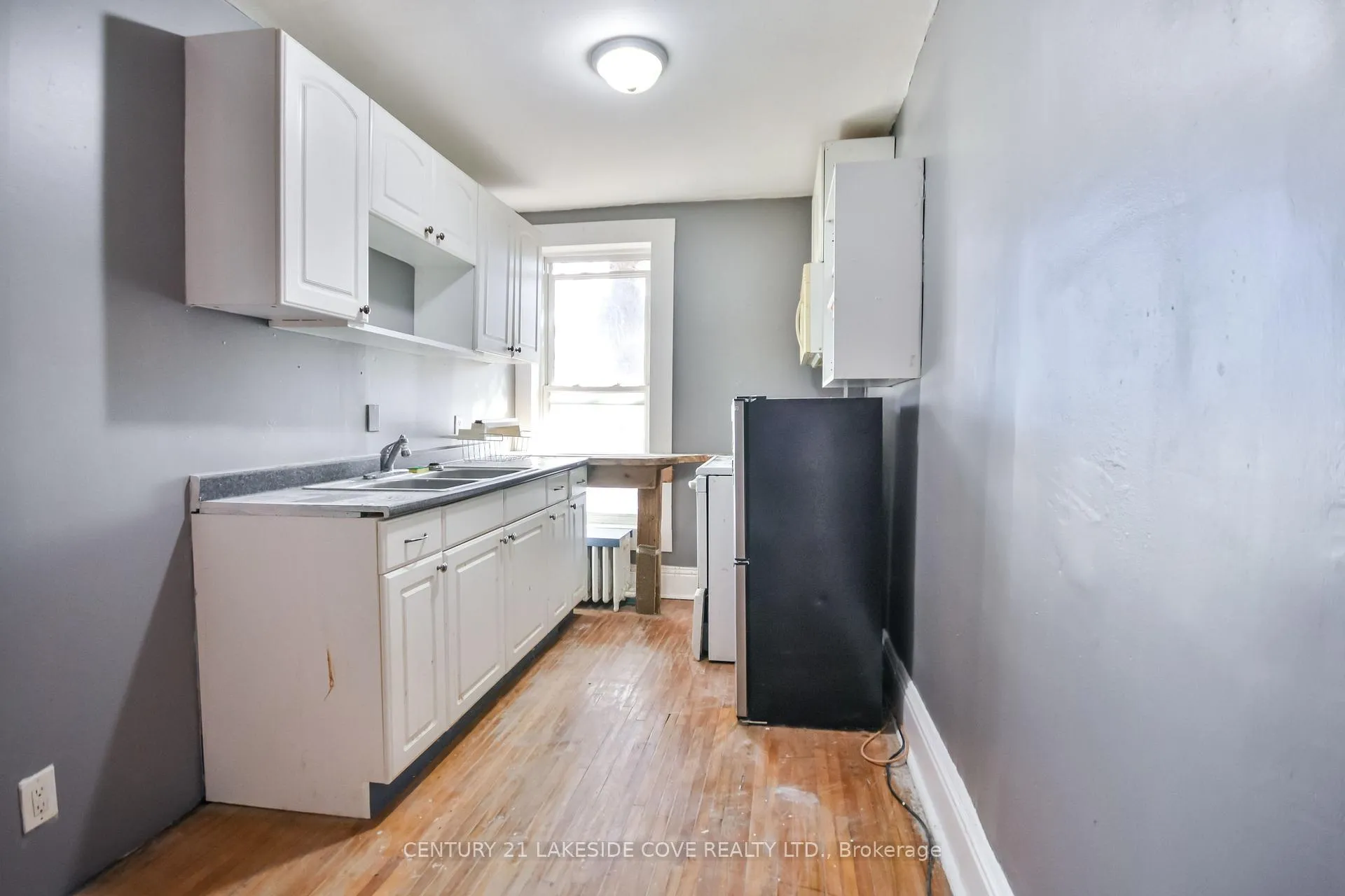 Photo 16 of 41 Albert Street N, Orillia — HOMEH