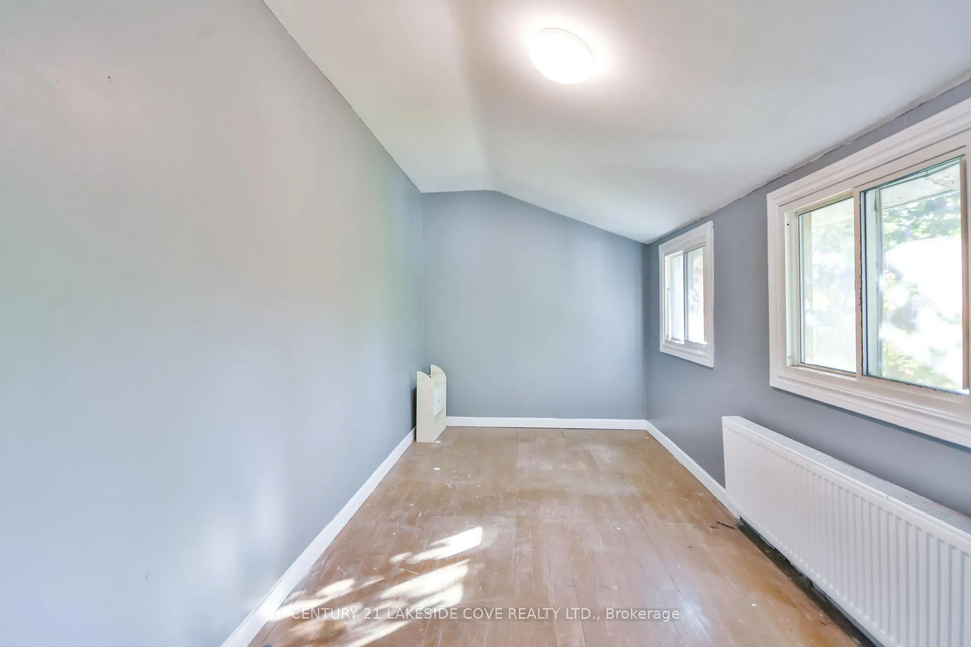 Photo 18 of 41 Albert Street N, Orillia — HOMEH