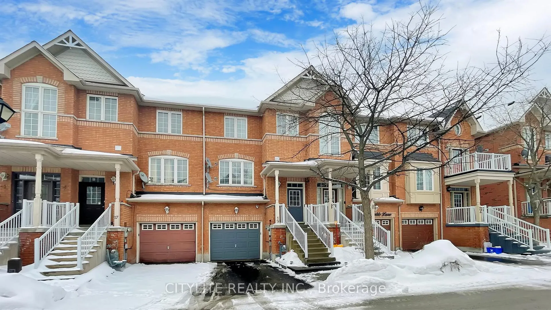 Photo 1 of 19 Annable Lane, Ajax, South East — HOMEH
