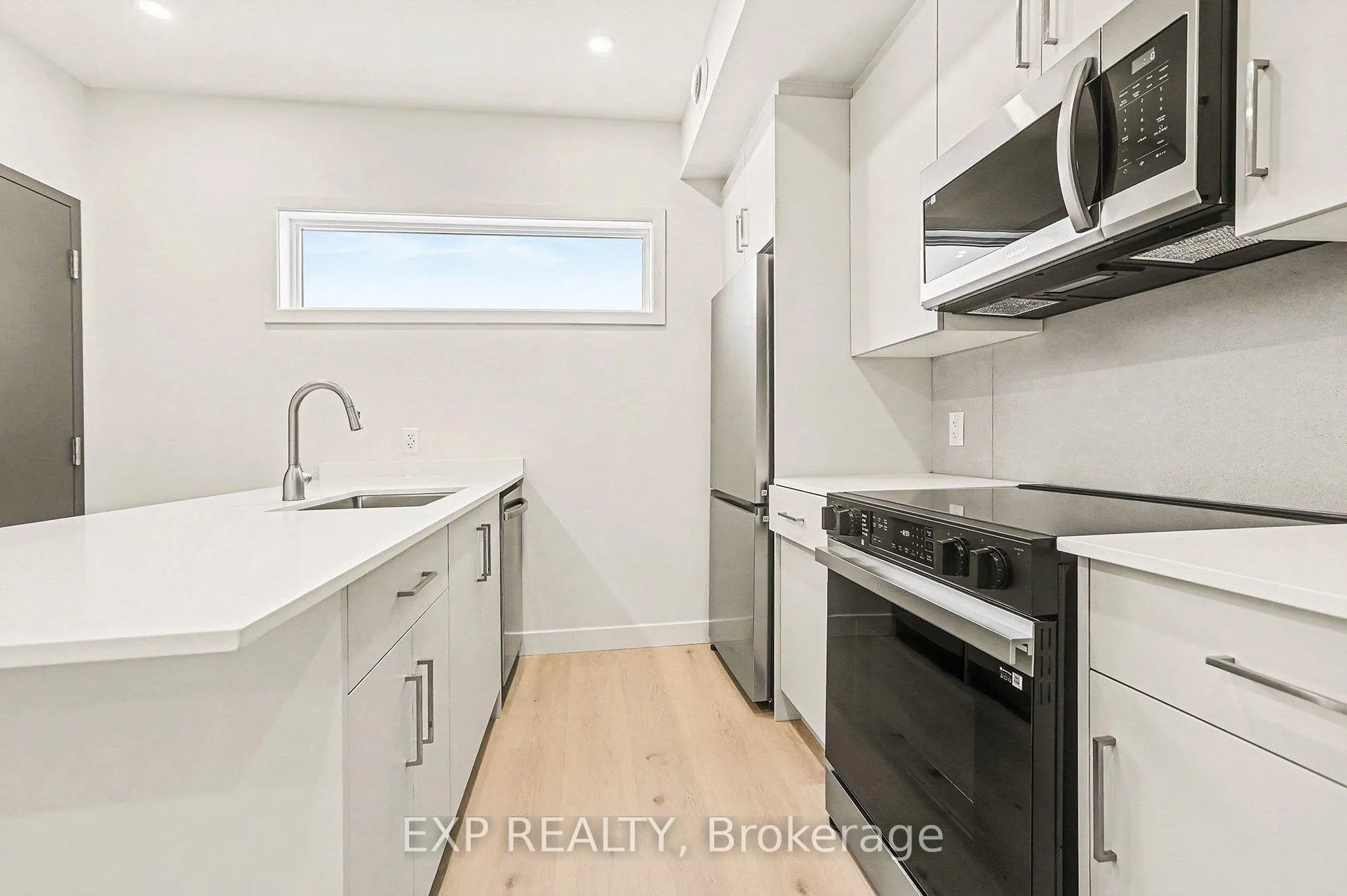 Photo 3 of Unit 5, 79 Marquette Avenue, Ottawa, Vanier — HOMEH